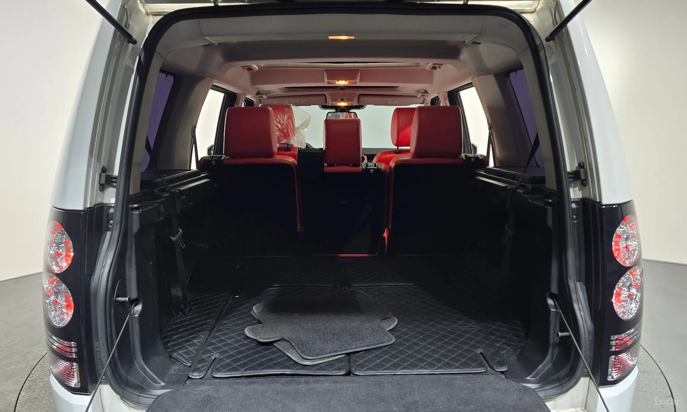 Land Rover Discovery 4 превью 20