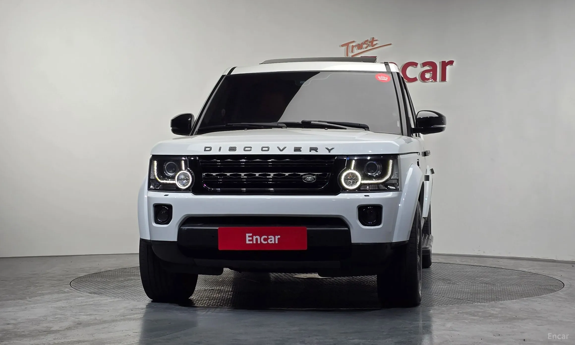 Land Rover Discovery 4 превью 3