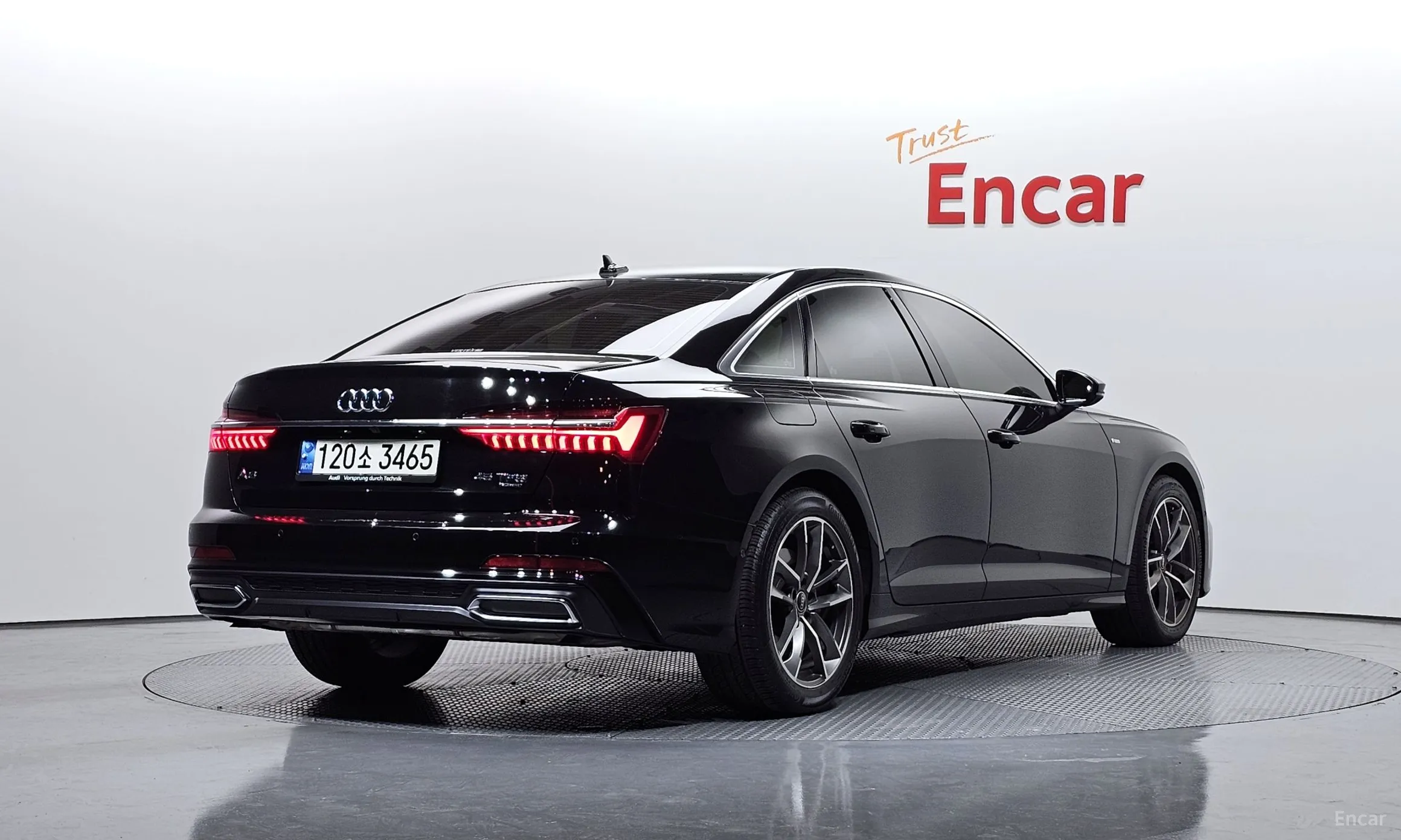 Audi A6 (C8) превью 2