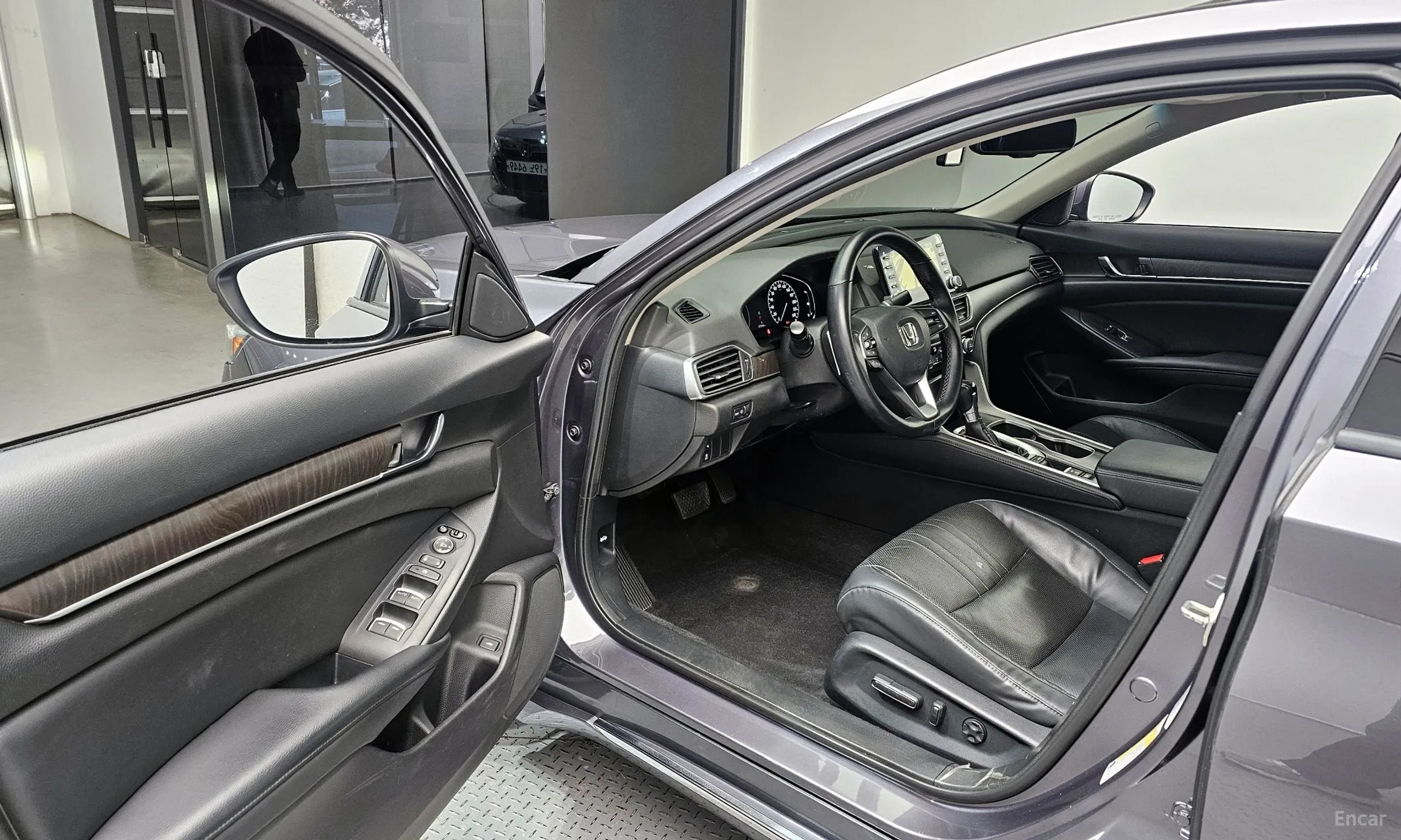 Honda Accord 10th Generation превью 10
