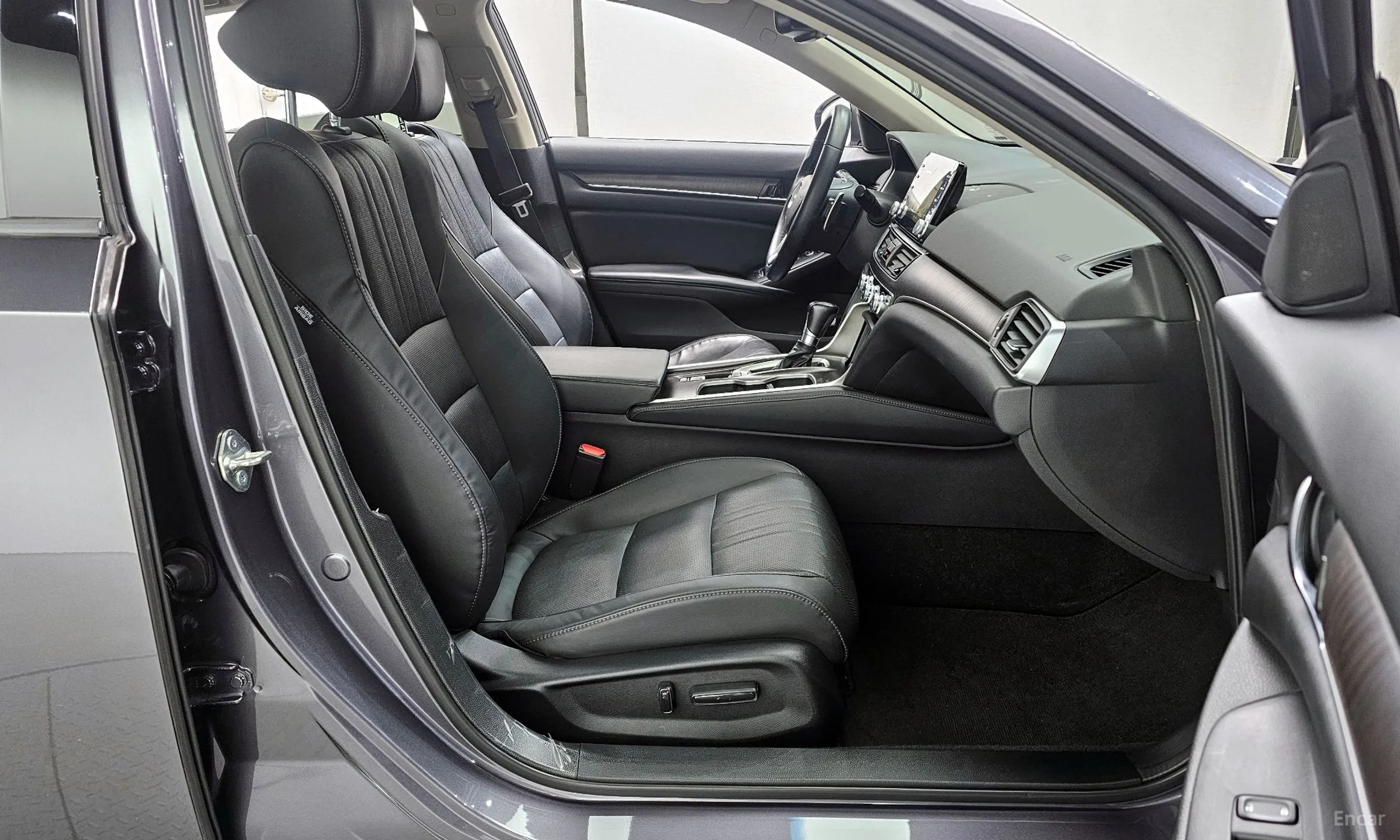 Honda Accord 10th Generation превью 11