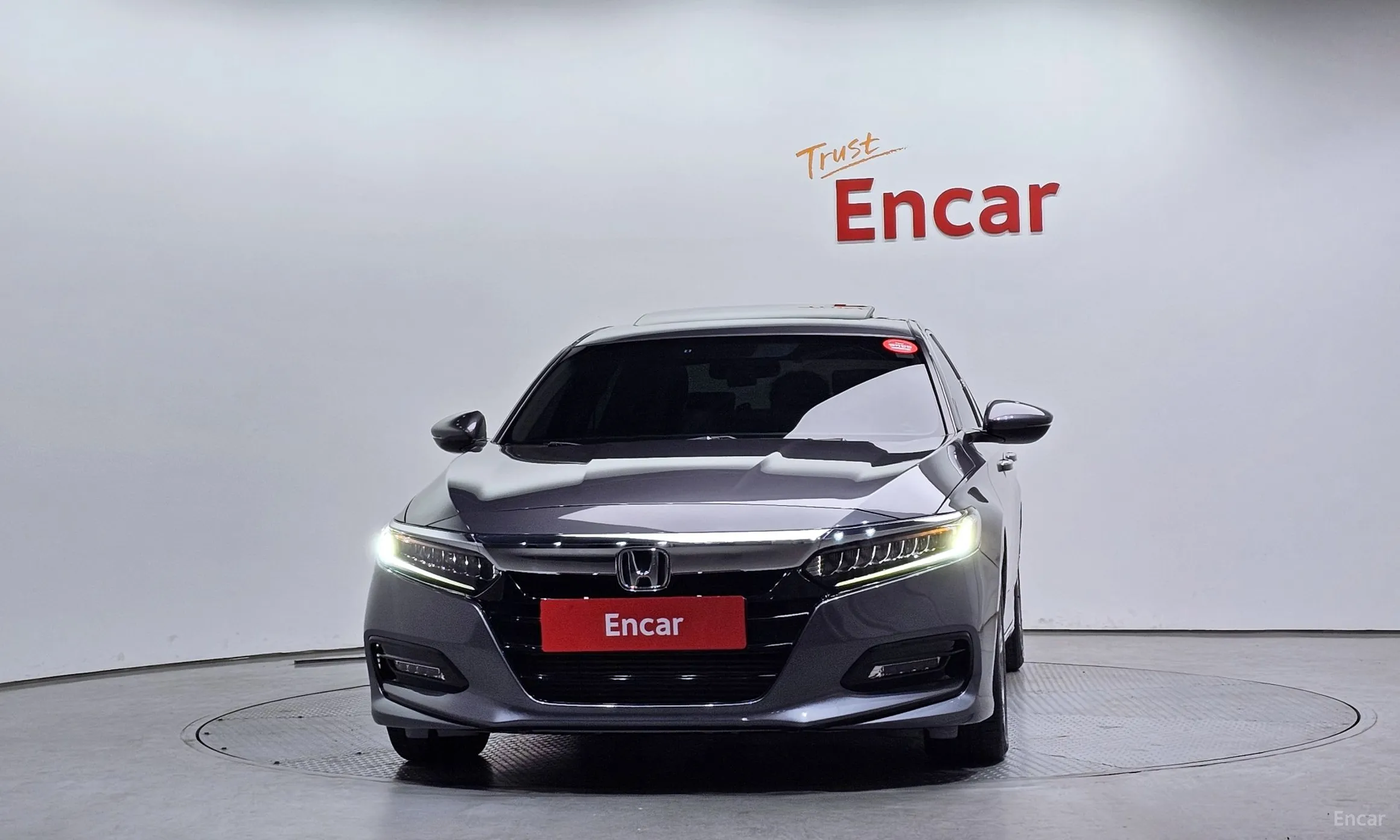 Honda Accord 10th Generation превью 3