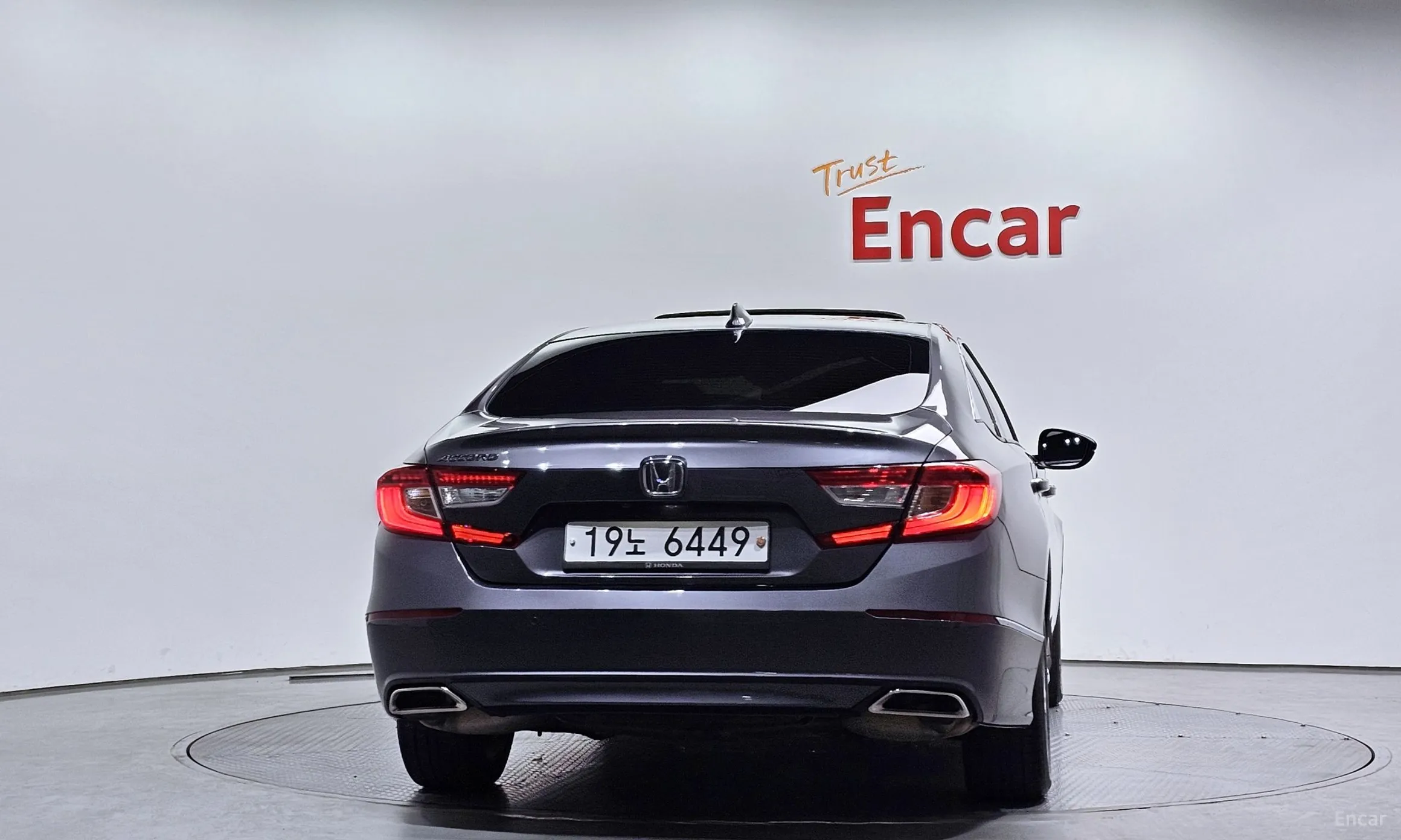 Honda Accord 10th Generation превью 4