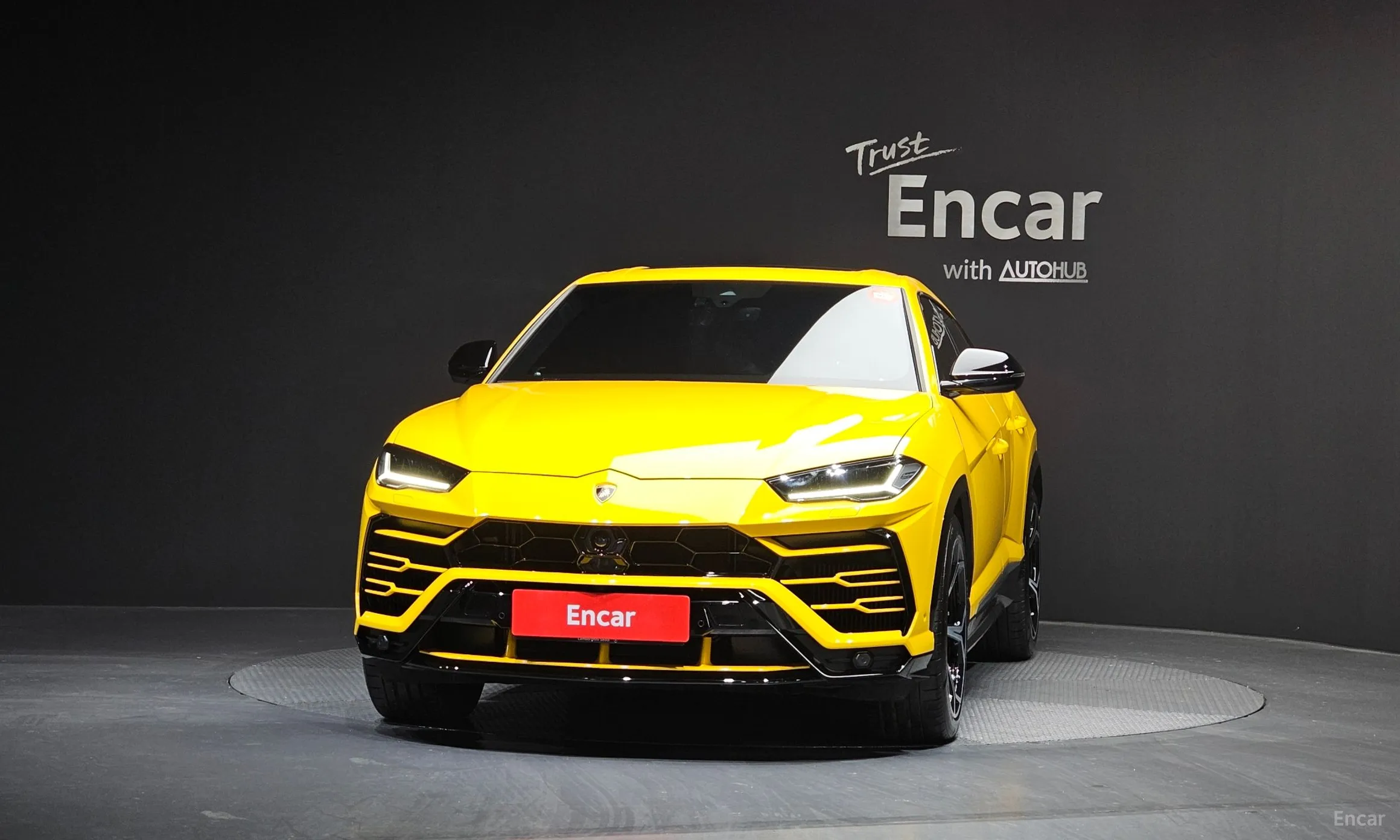 Lamborghini Urus превью 3
