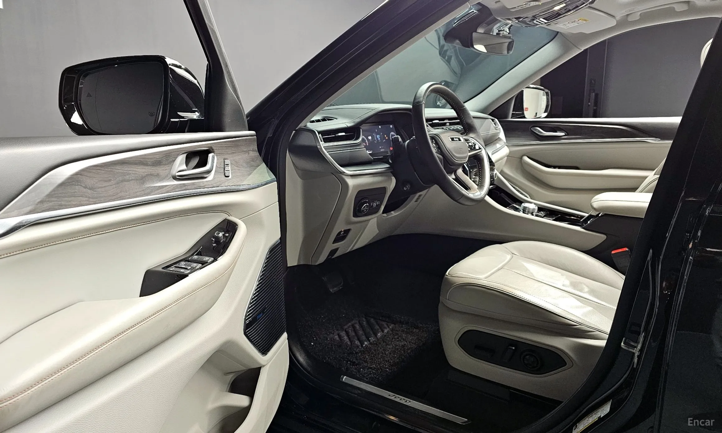 Jeep Grand Cherokee (WL) превью 12