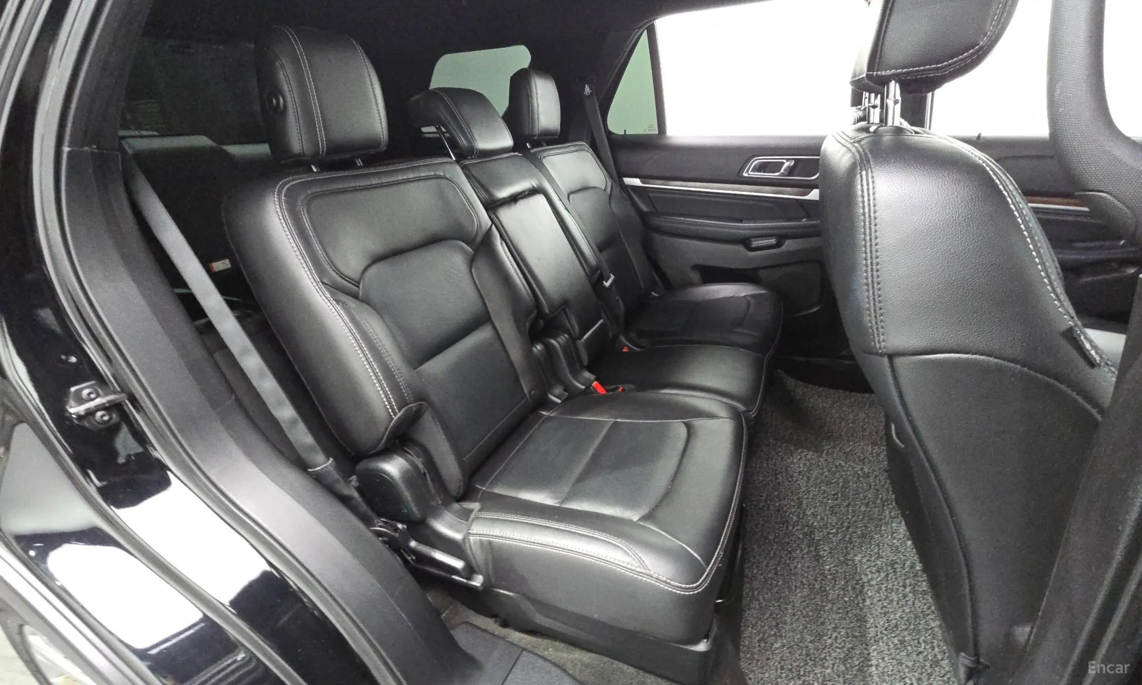 Ford Explorer превью 12