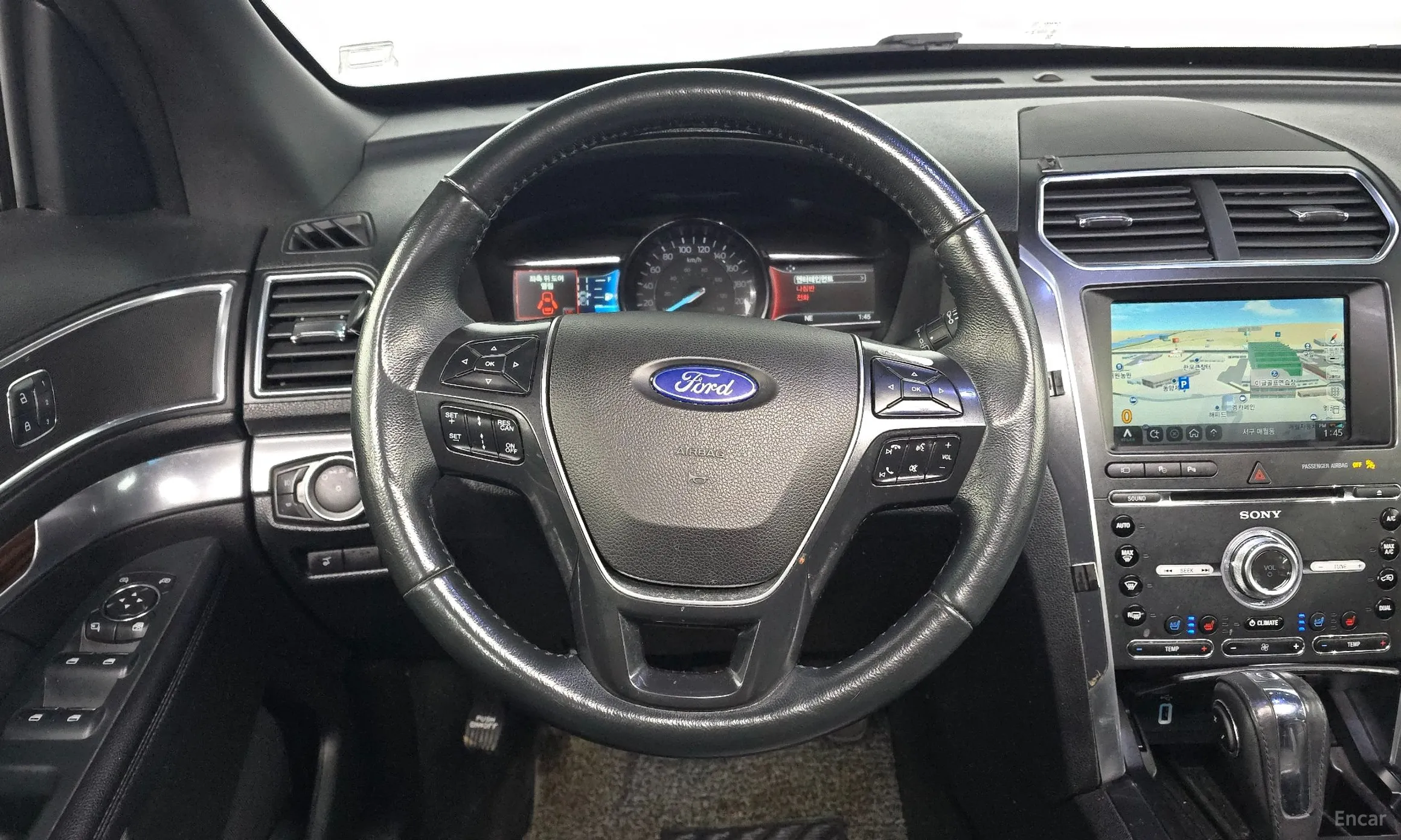 Ford Explorer превью 13