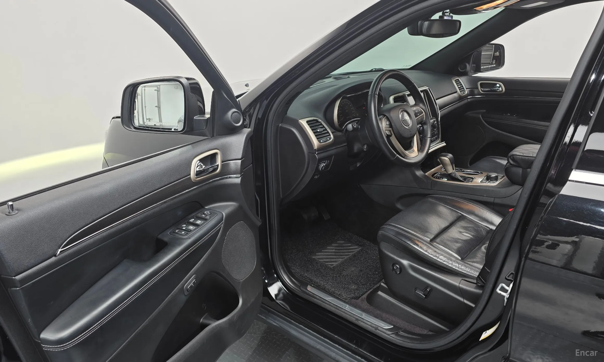 Jeep Grand Cherokee превью 11