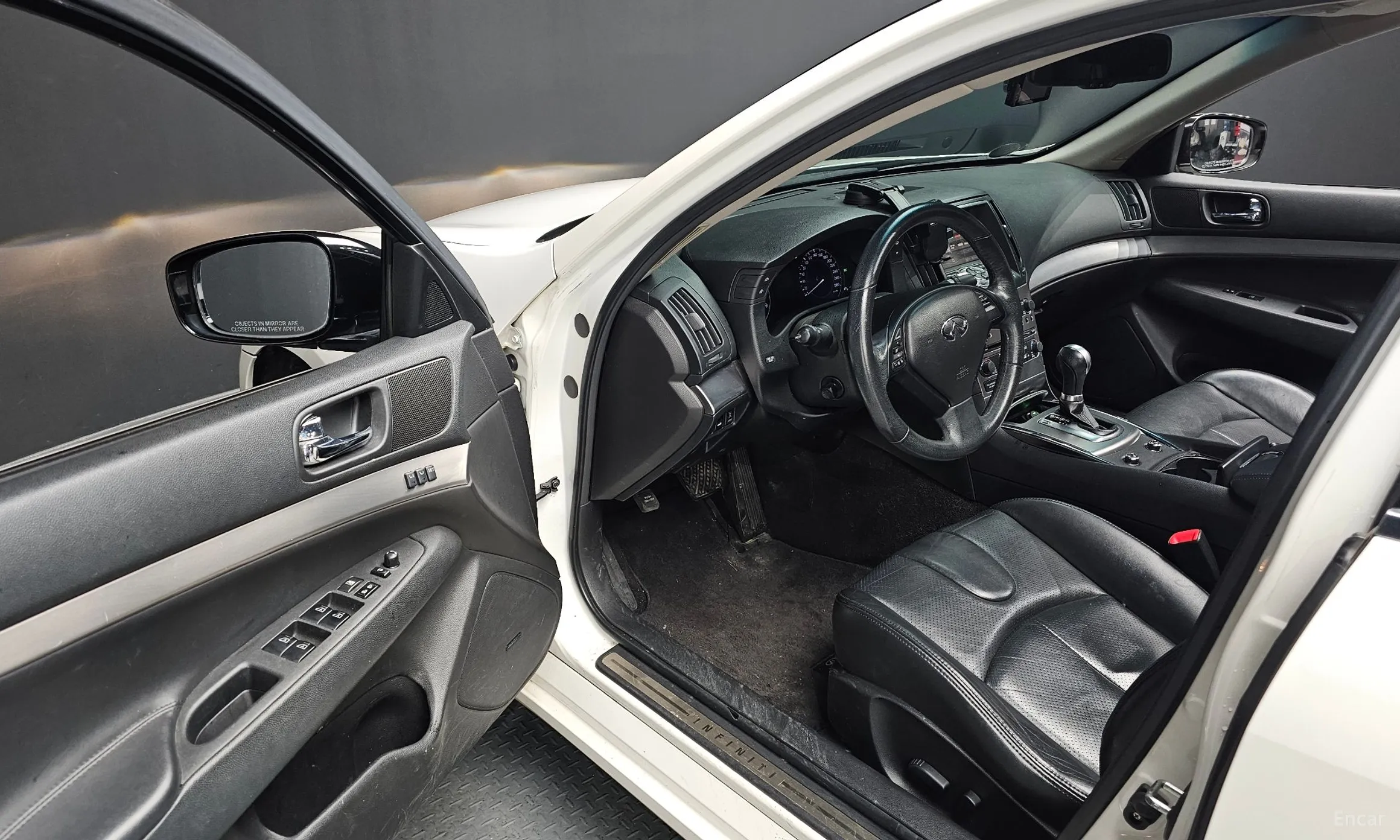 Infiniti G25 превью 10