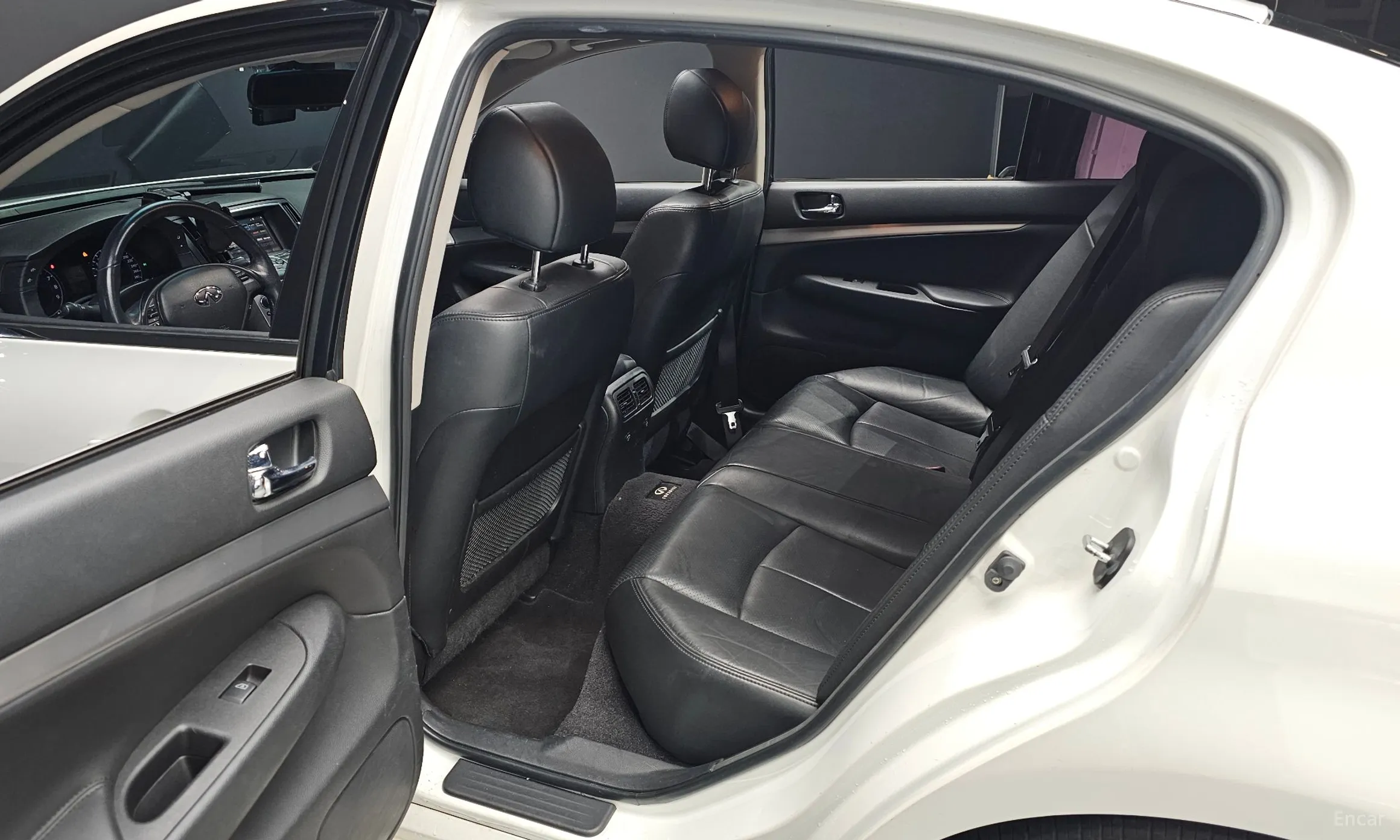 Infiniti G25 превью 11