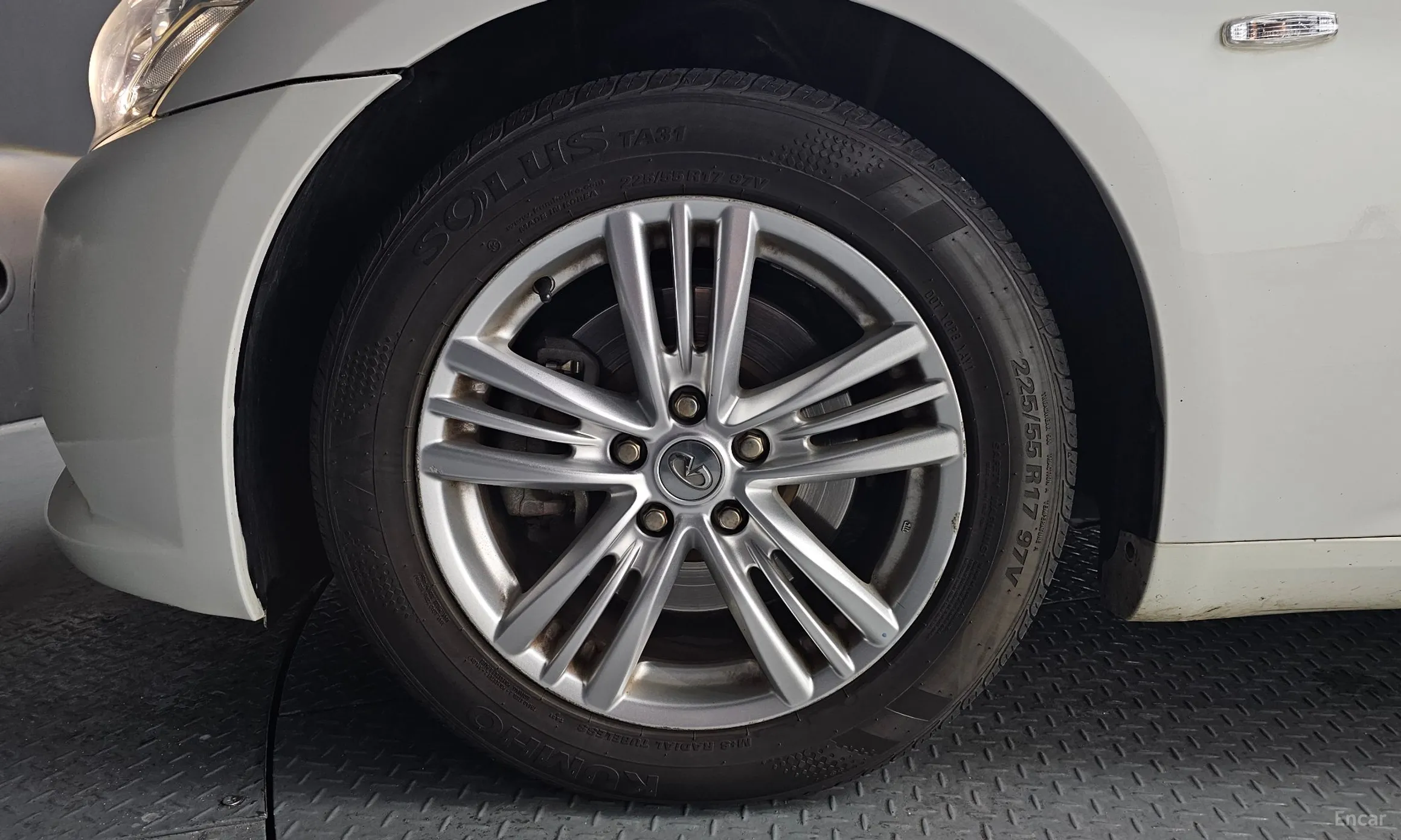 Infiniti G25 превью 5
