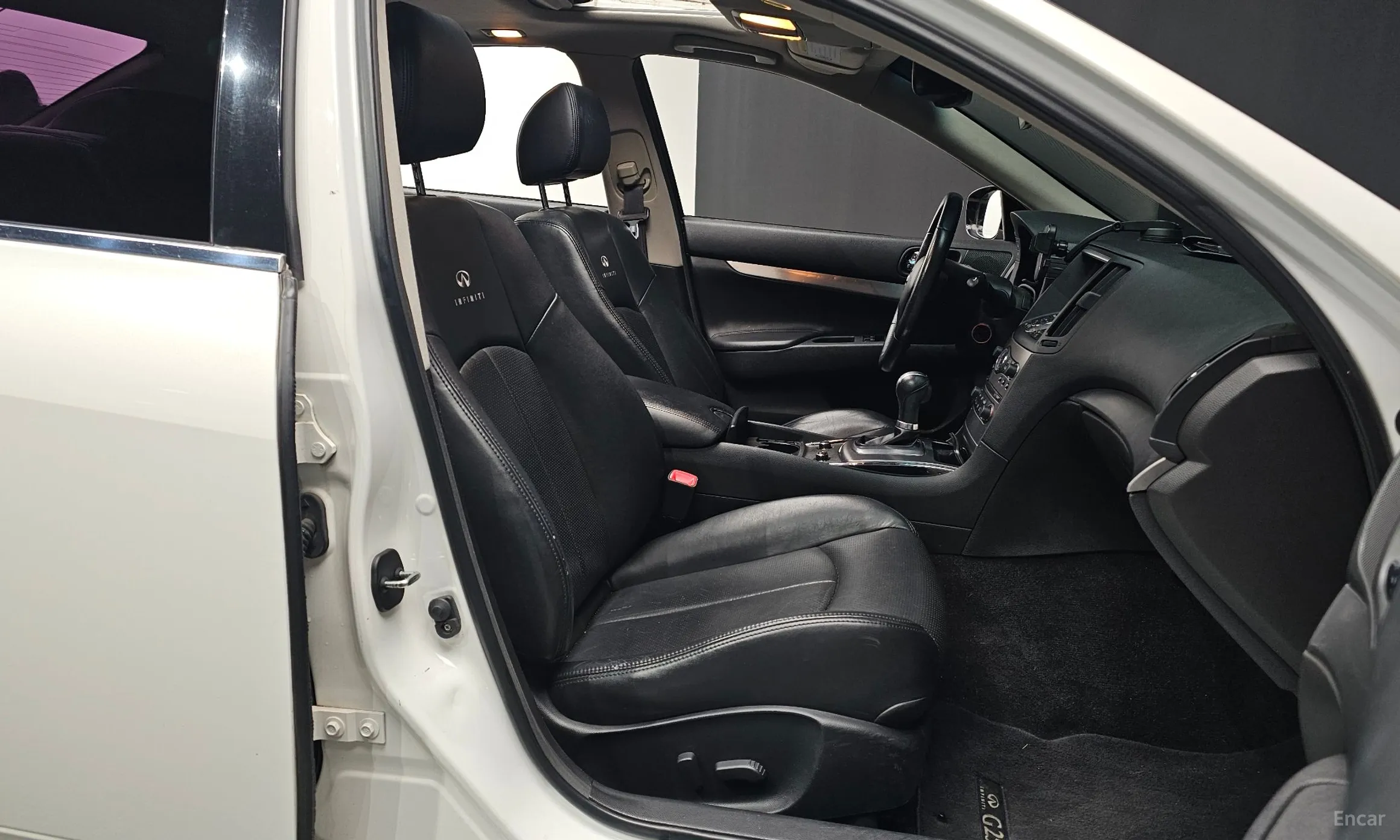 Infiniti G25 превью 9