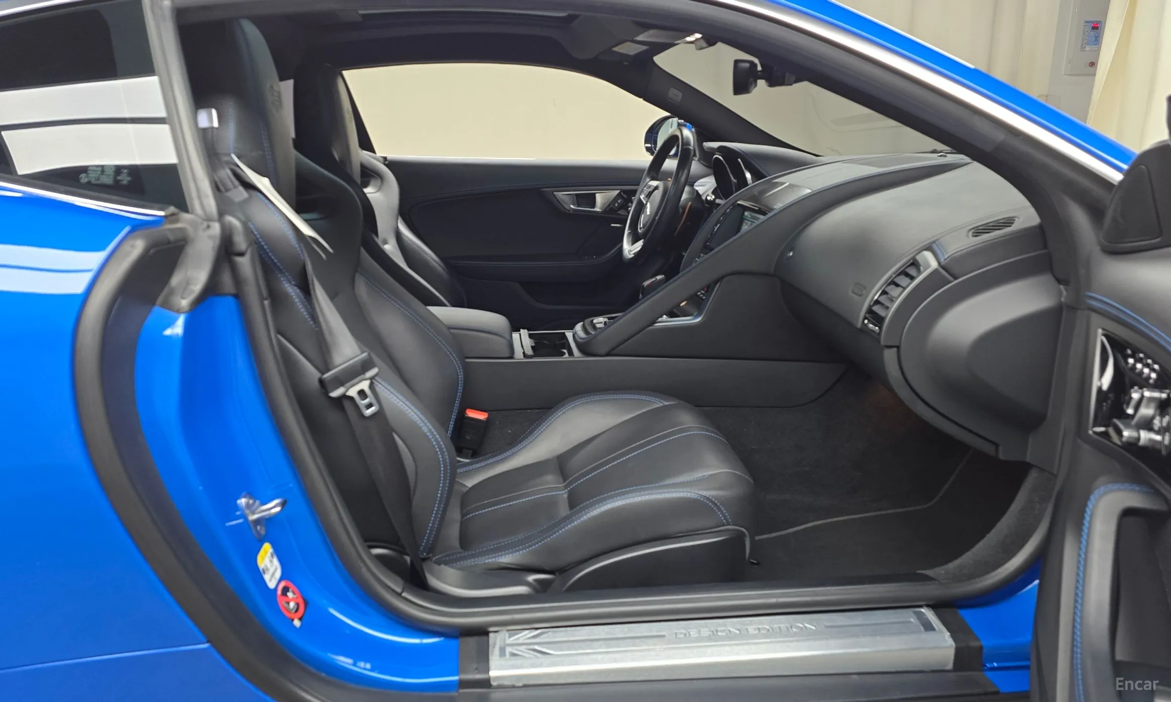 Jaguar F-TYPE превью 11