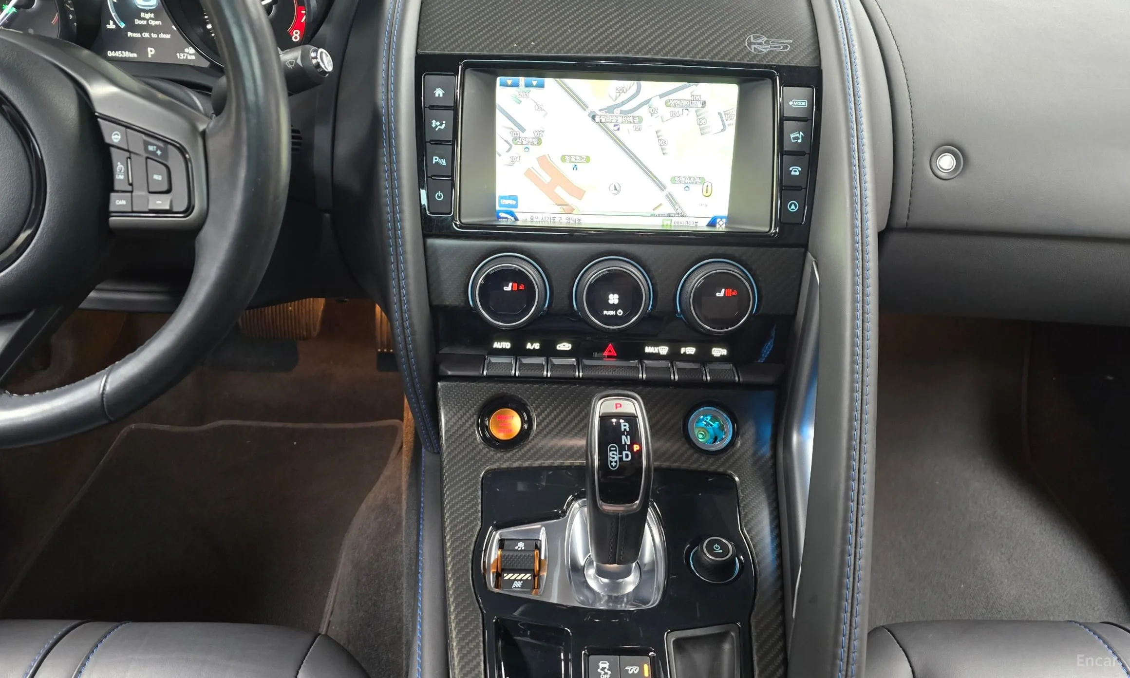 Jaguar F-TYPE превью 13
