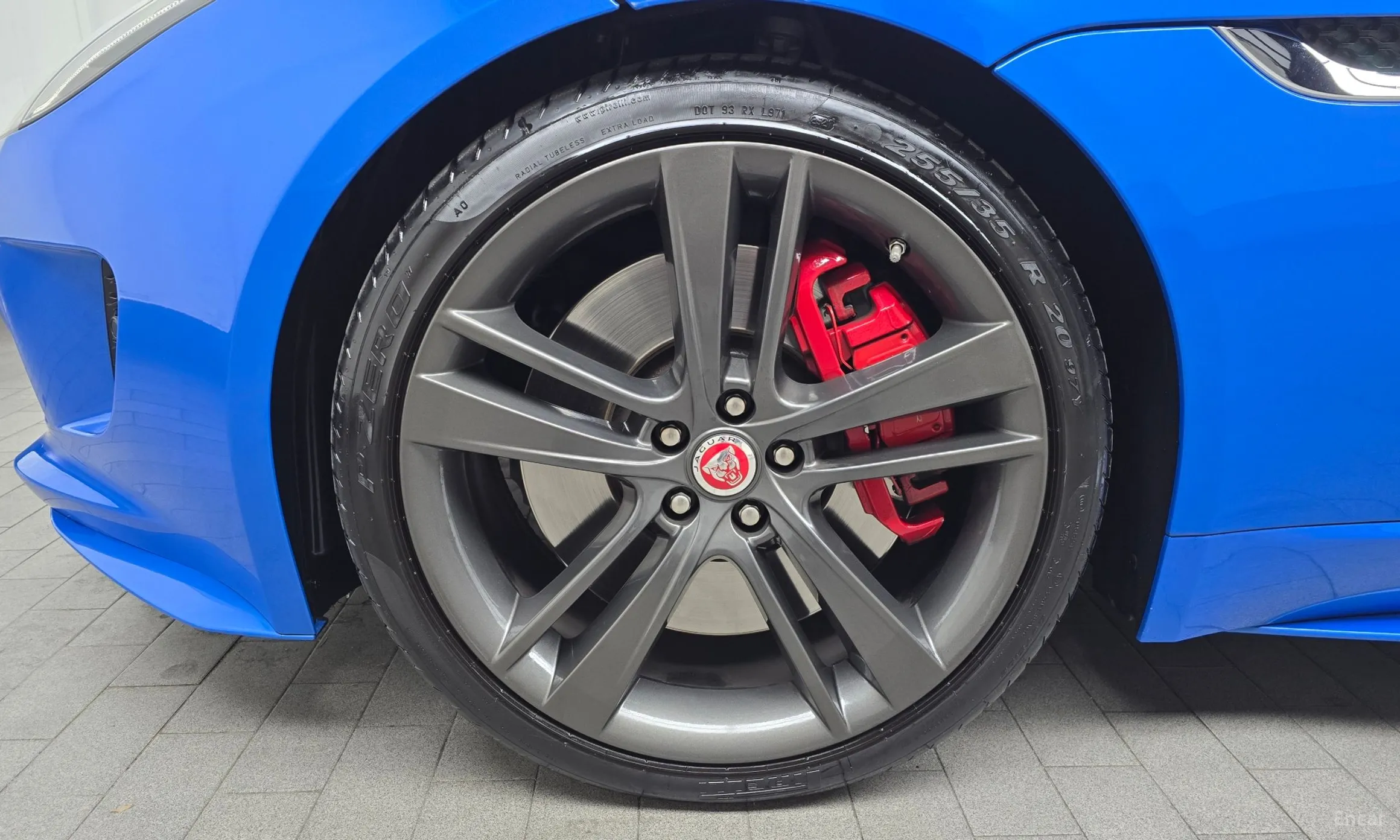 Jaguar F-TYPE превью 5