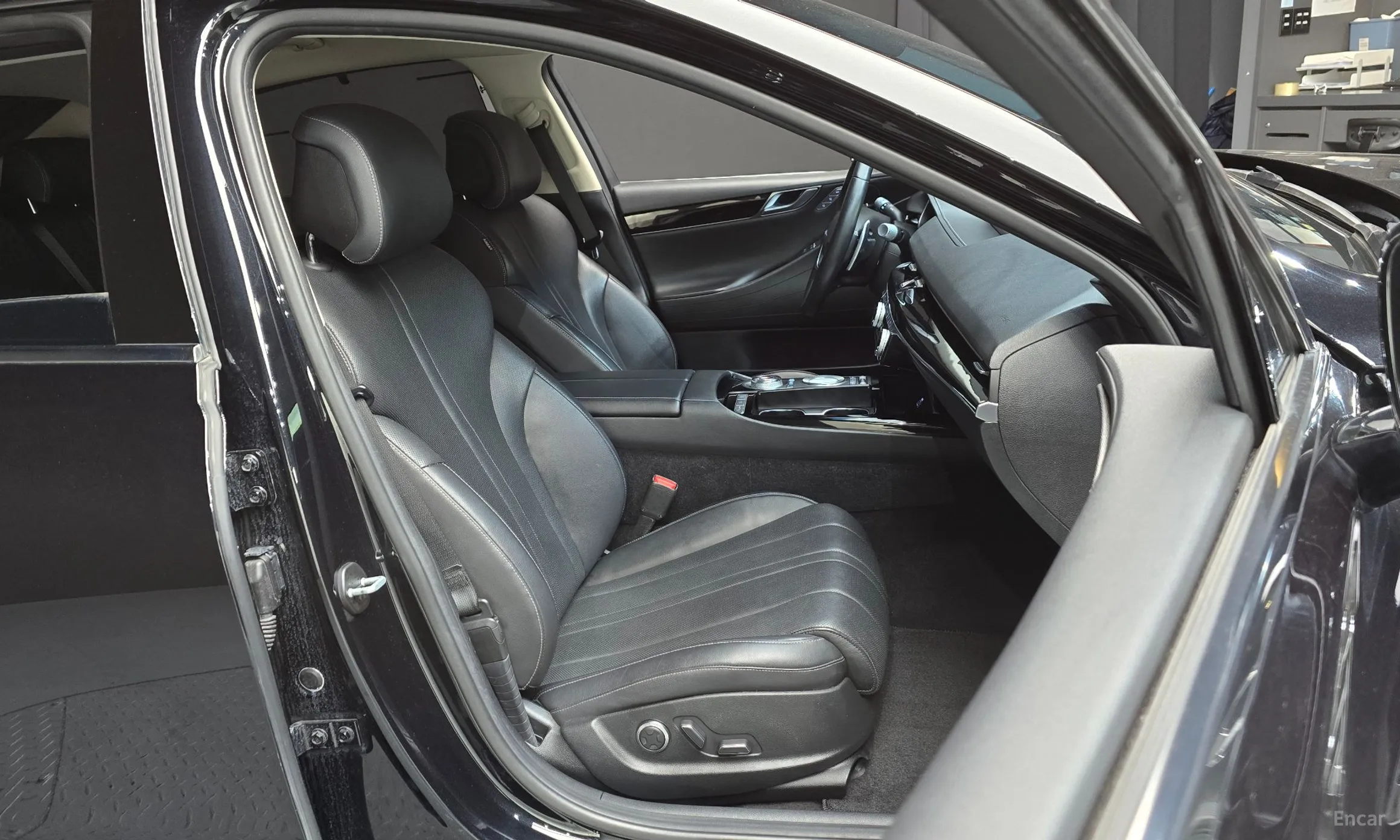 Genesis G80 (RG3) превью 12