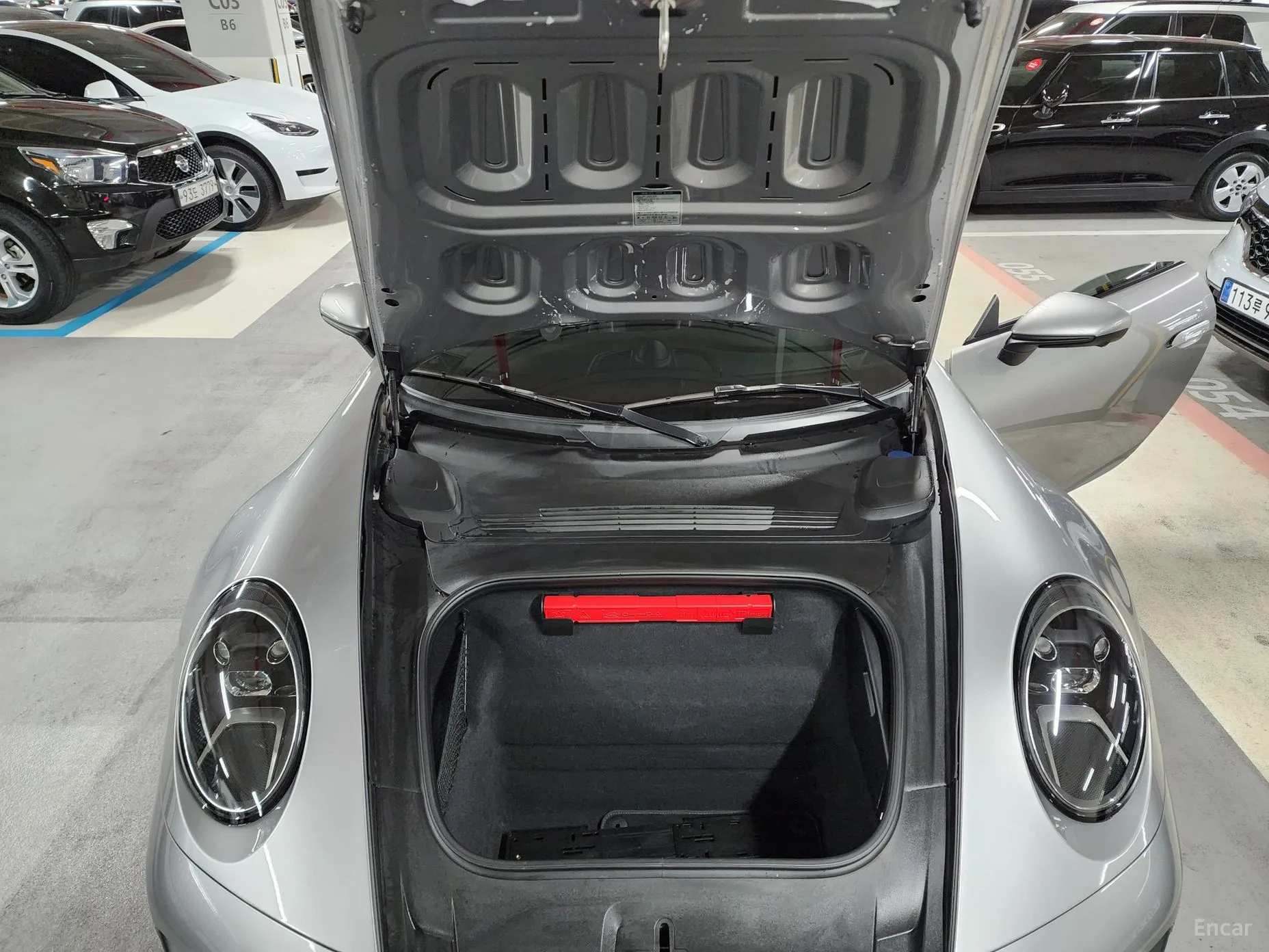 Porsche 911 (992) превью 20
