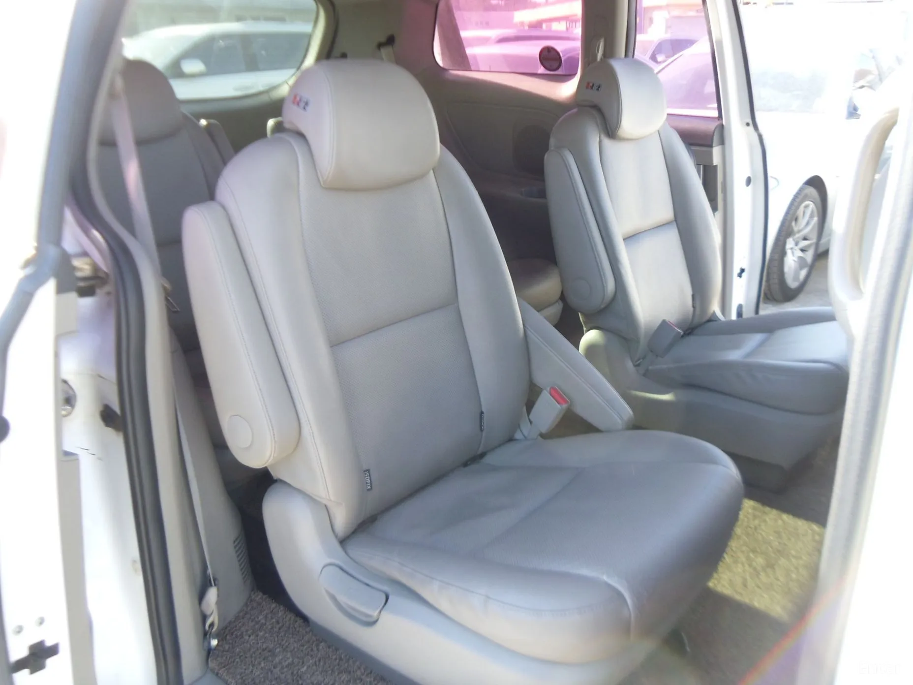 Kia Carnival превью 15