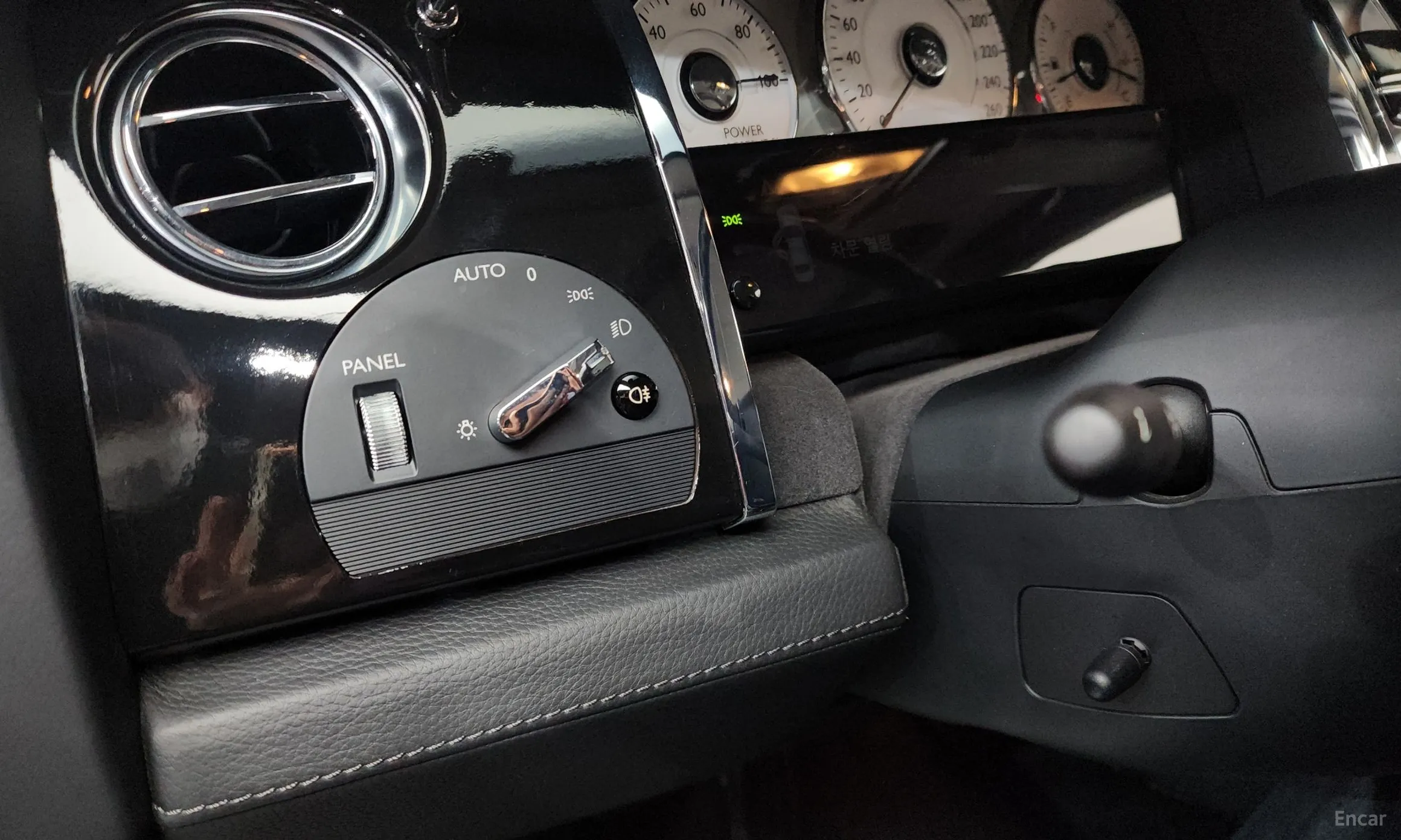 Rolls-Royce Ghost превью 14
