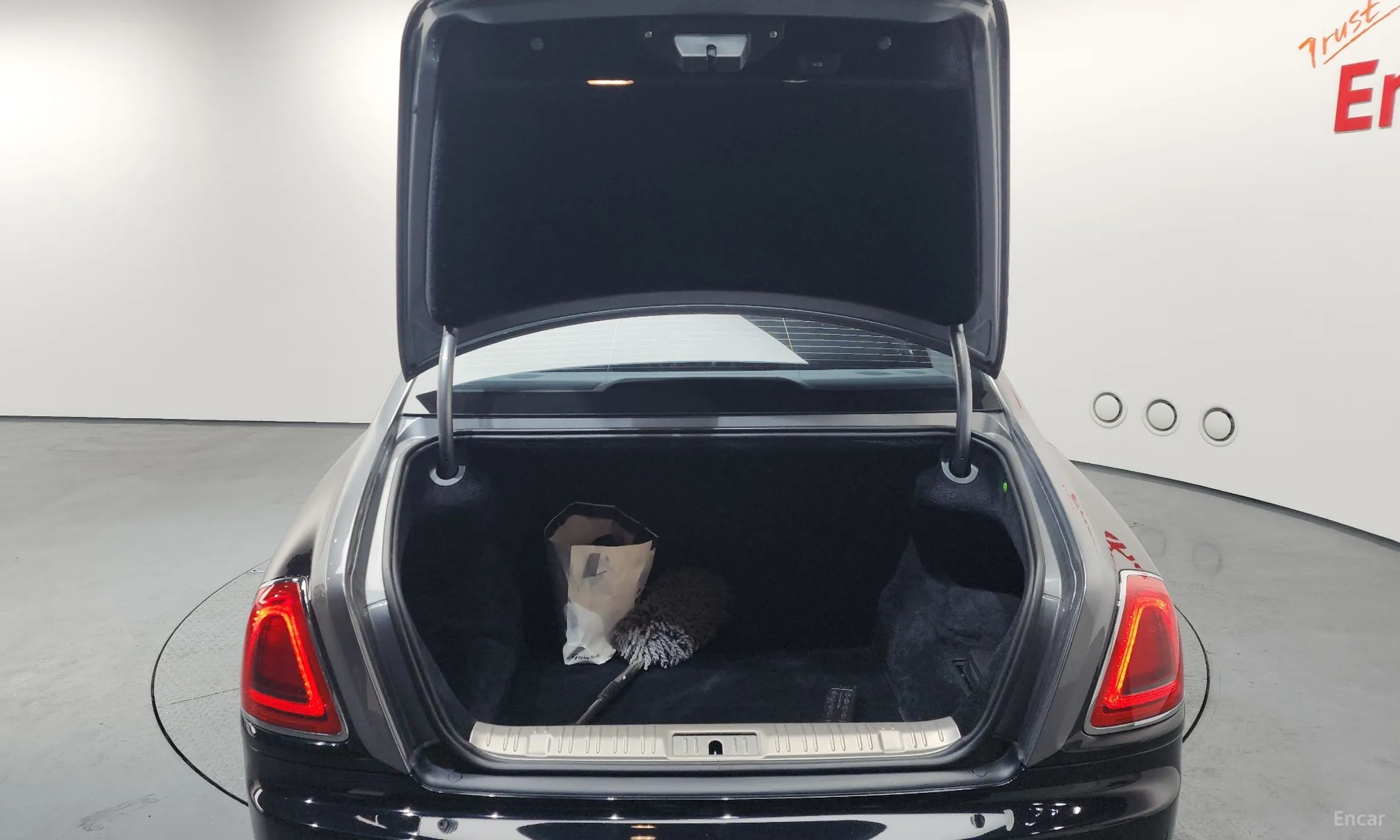 Rolls-Royce Ghost превью 20