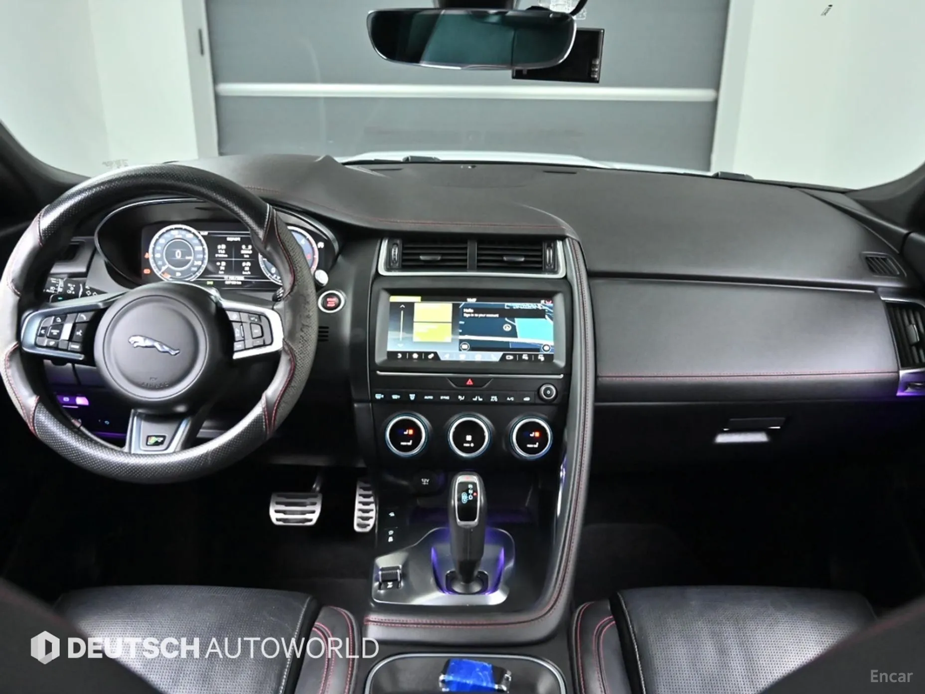 Jaguar E-PACE превью 7