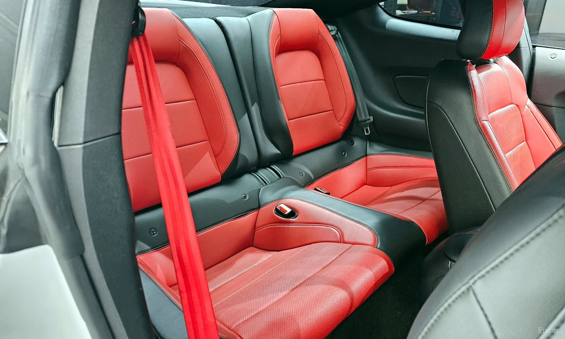 Ford Mustang превью 12