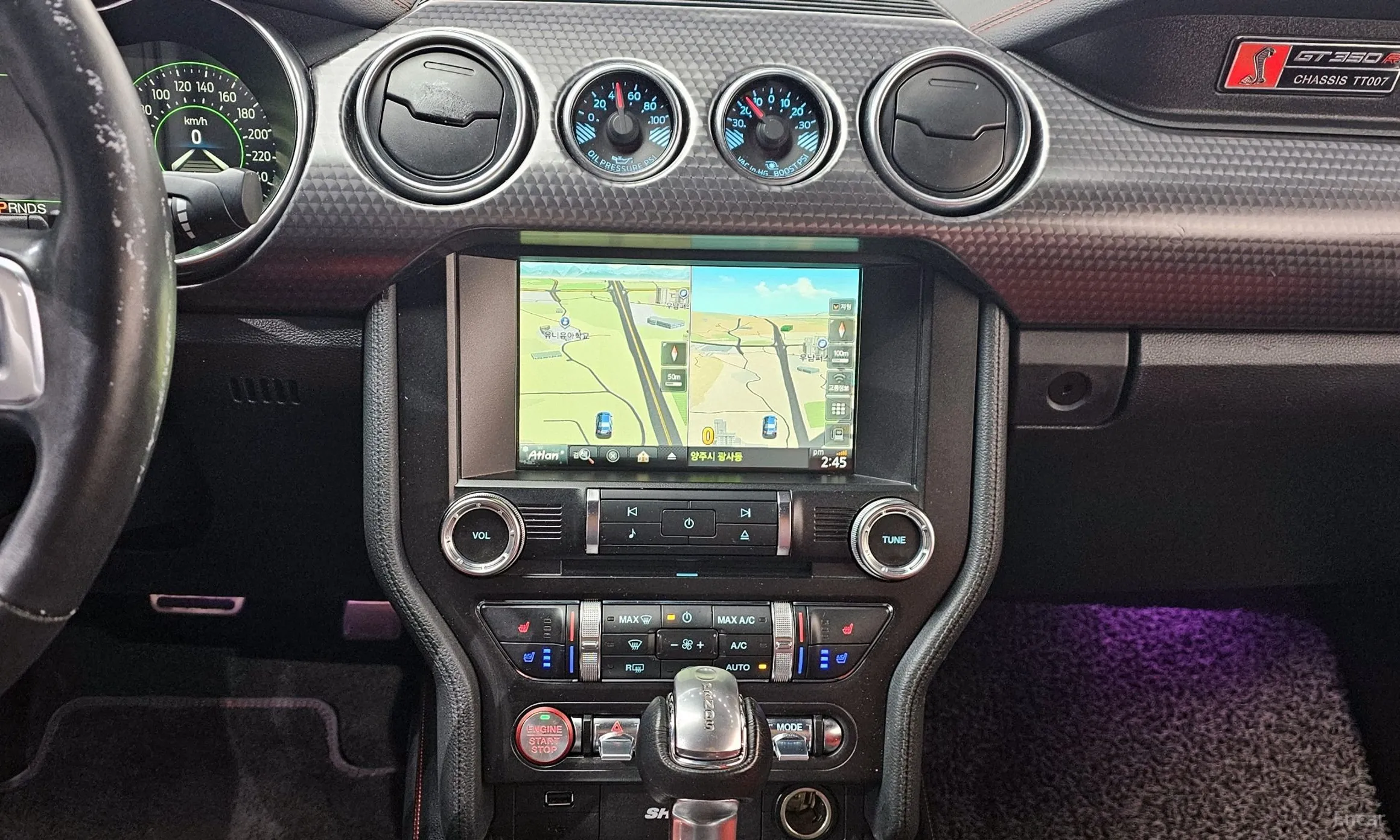 Ford Mustang превью 14