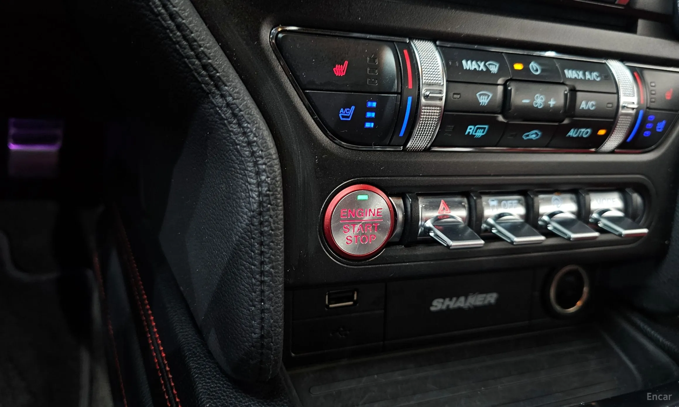 Ford Mustang превью 19