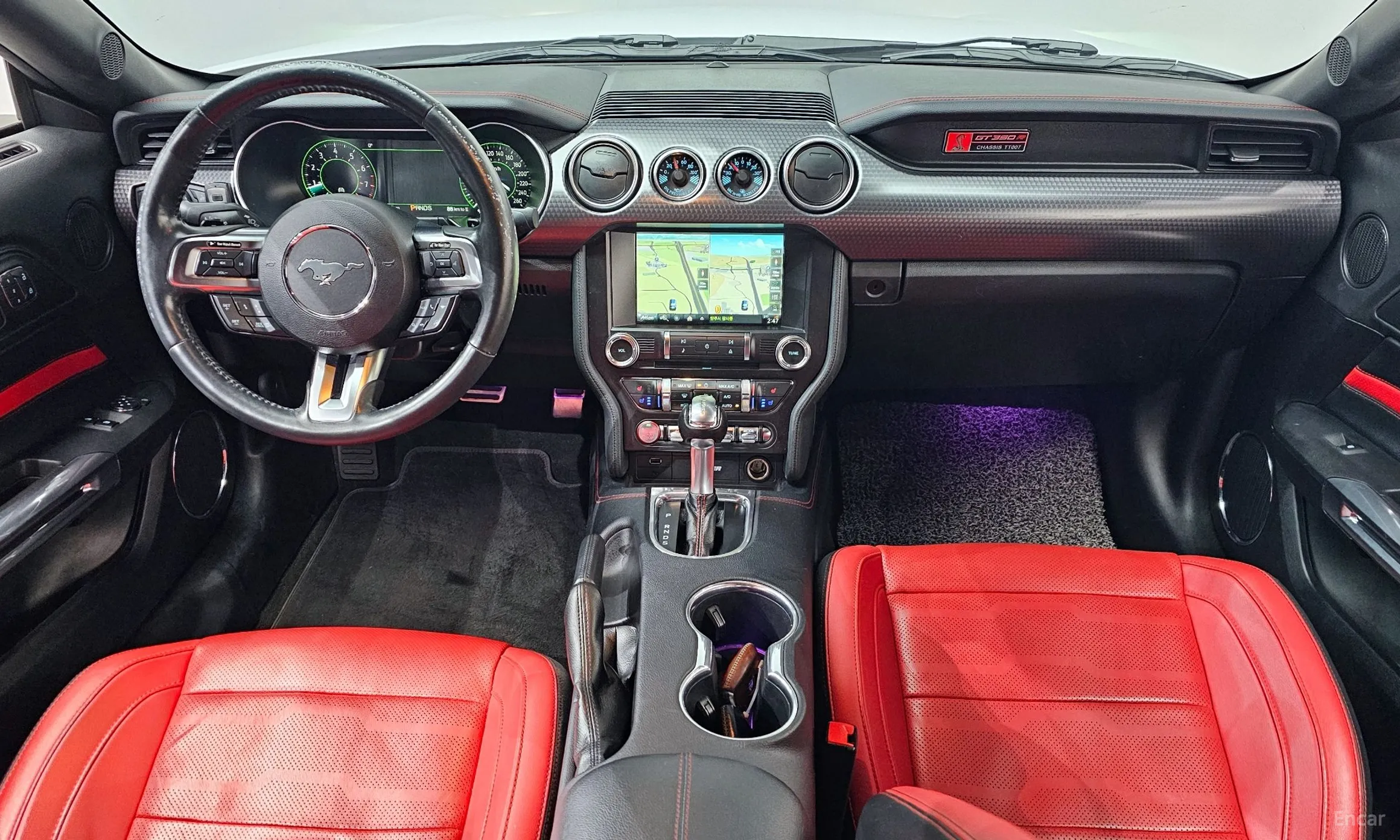 Ford Mustang превью 7