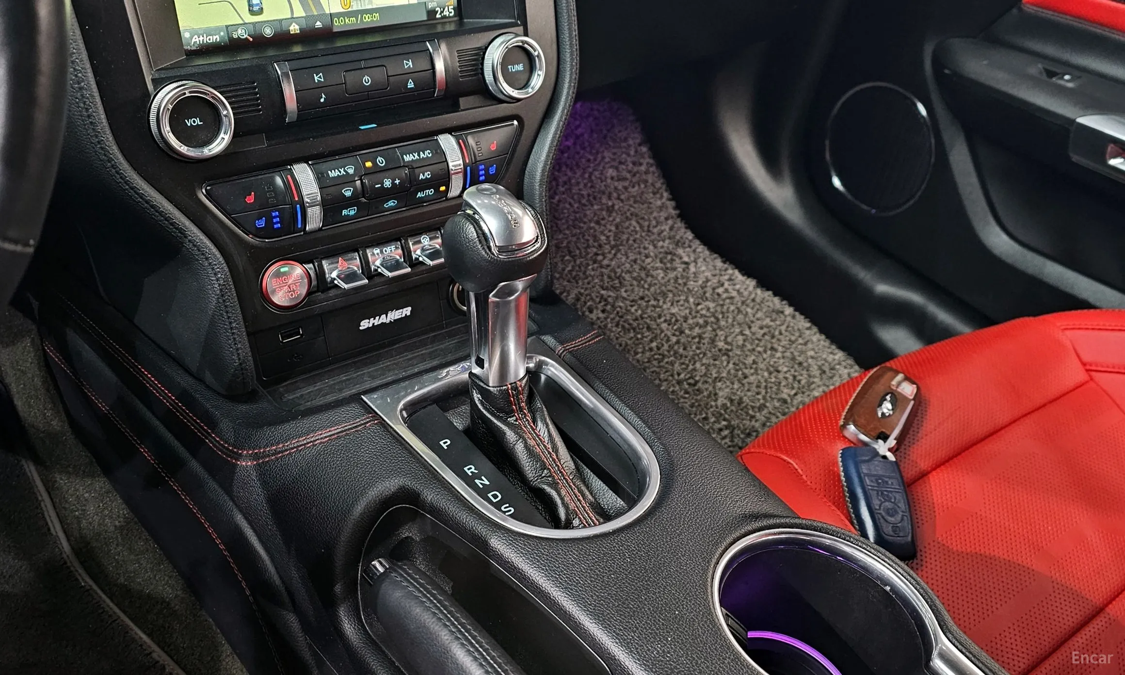 Ford Mustang превью 9