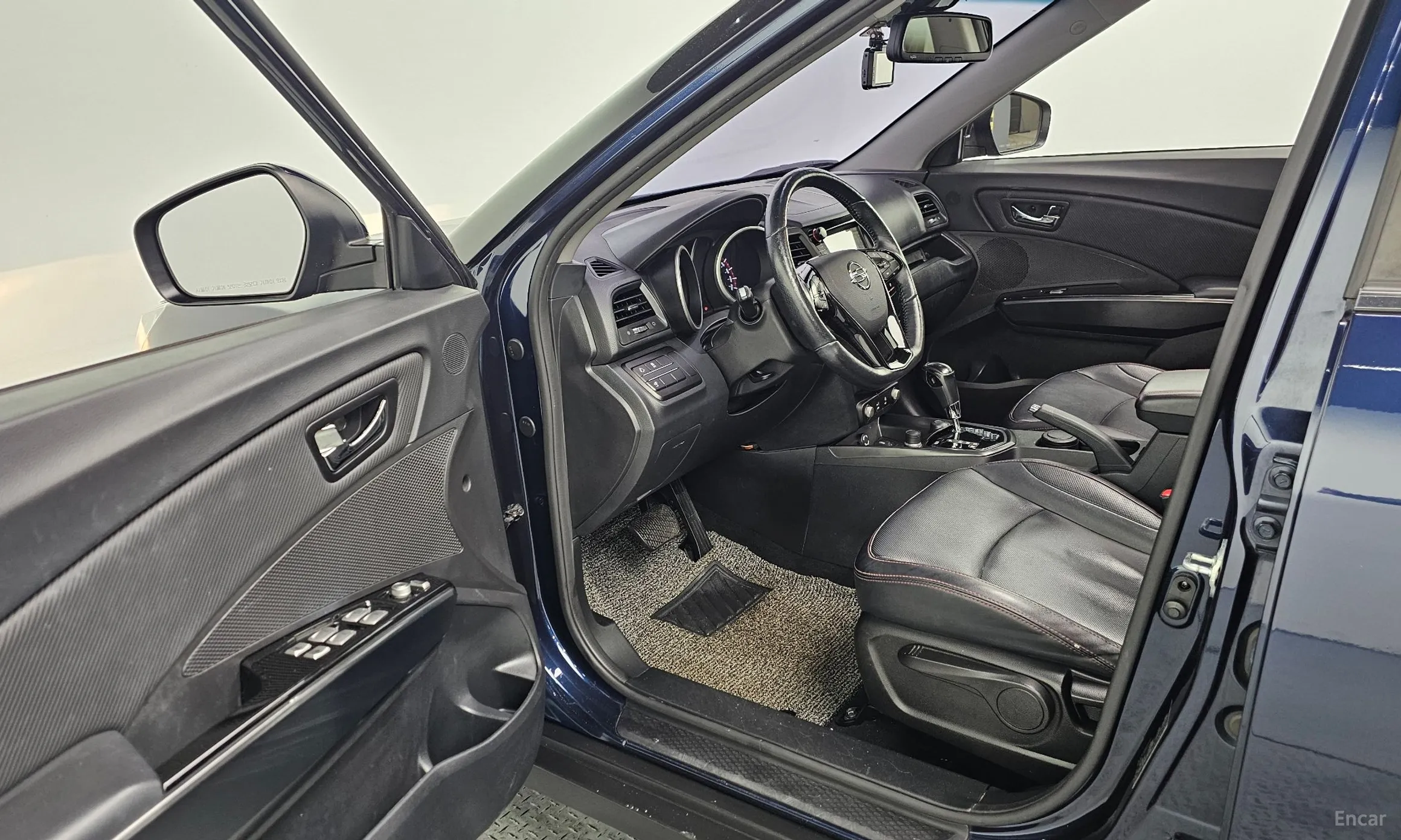 KG Mobility (SsangYong) Tivoli Air превью 10