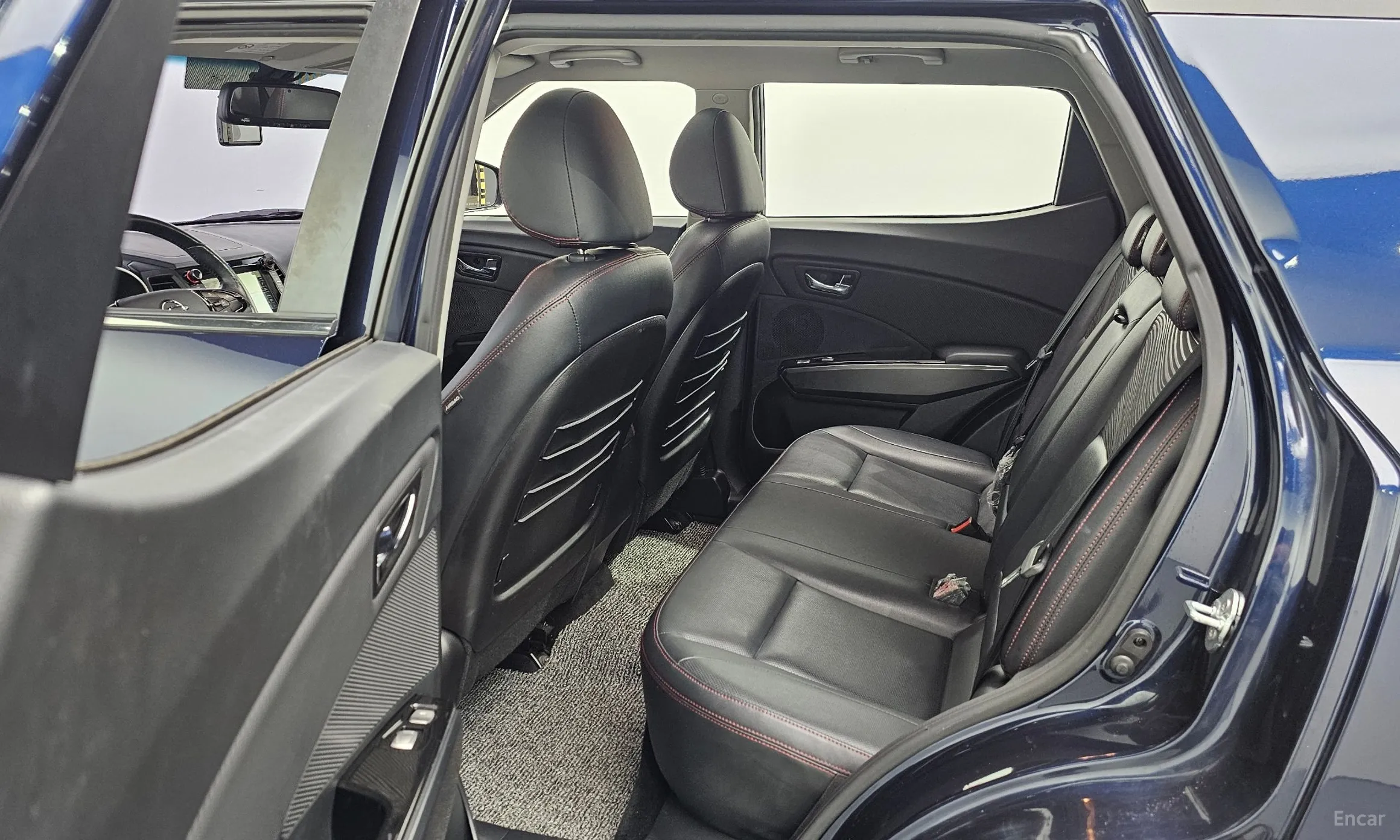 KG Mobility (SsangYong) Tivoli Air превью 12