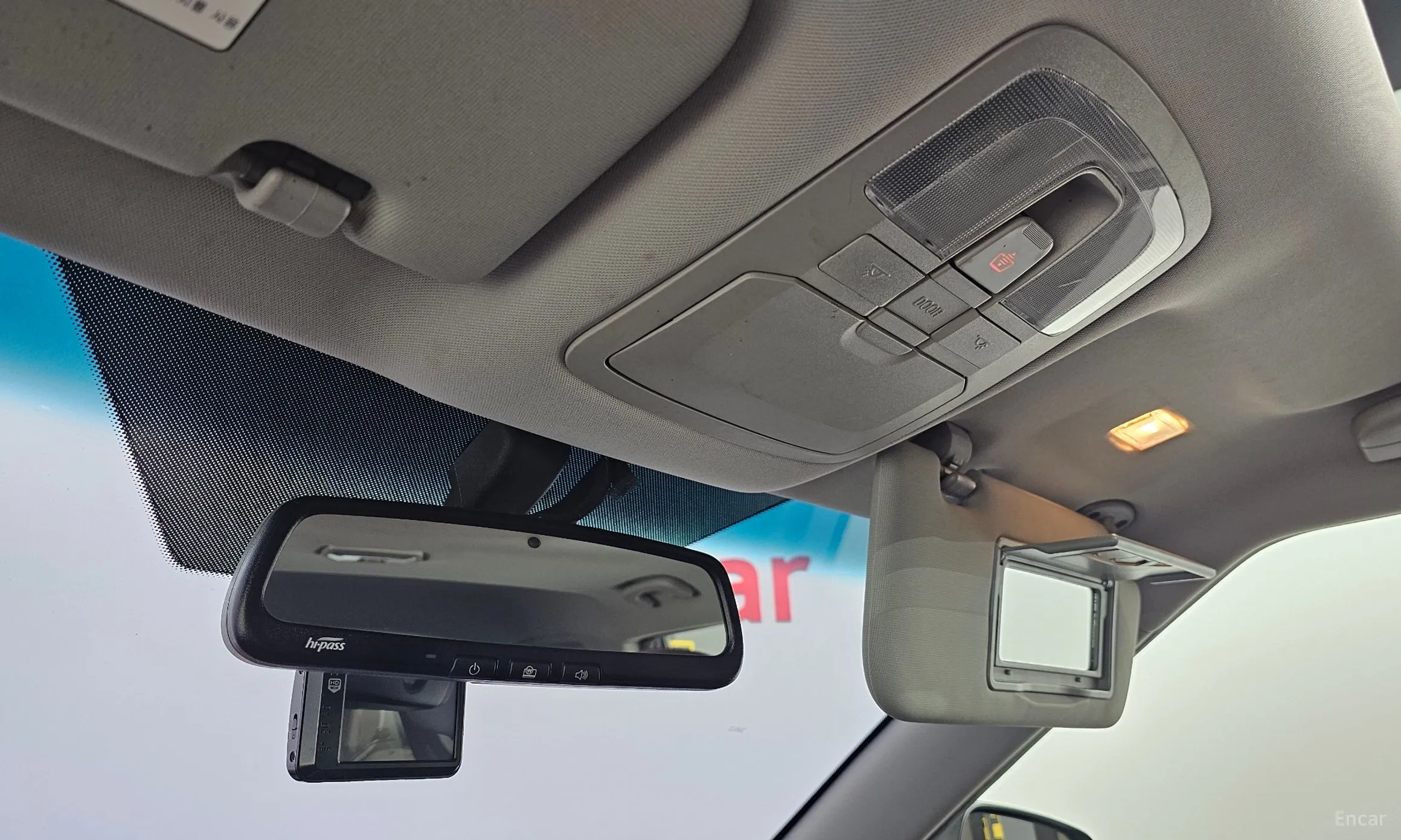 KG Mobility (SsangYong) Tivoli Air превью 18