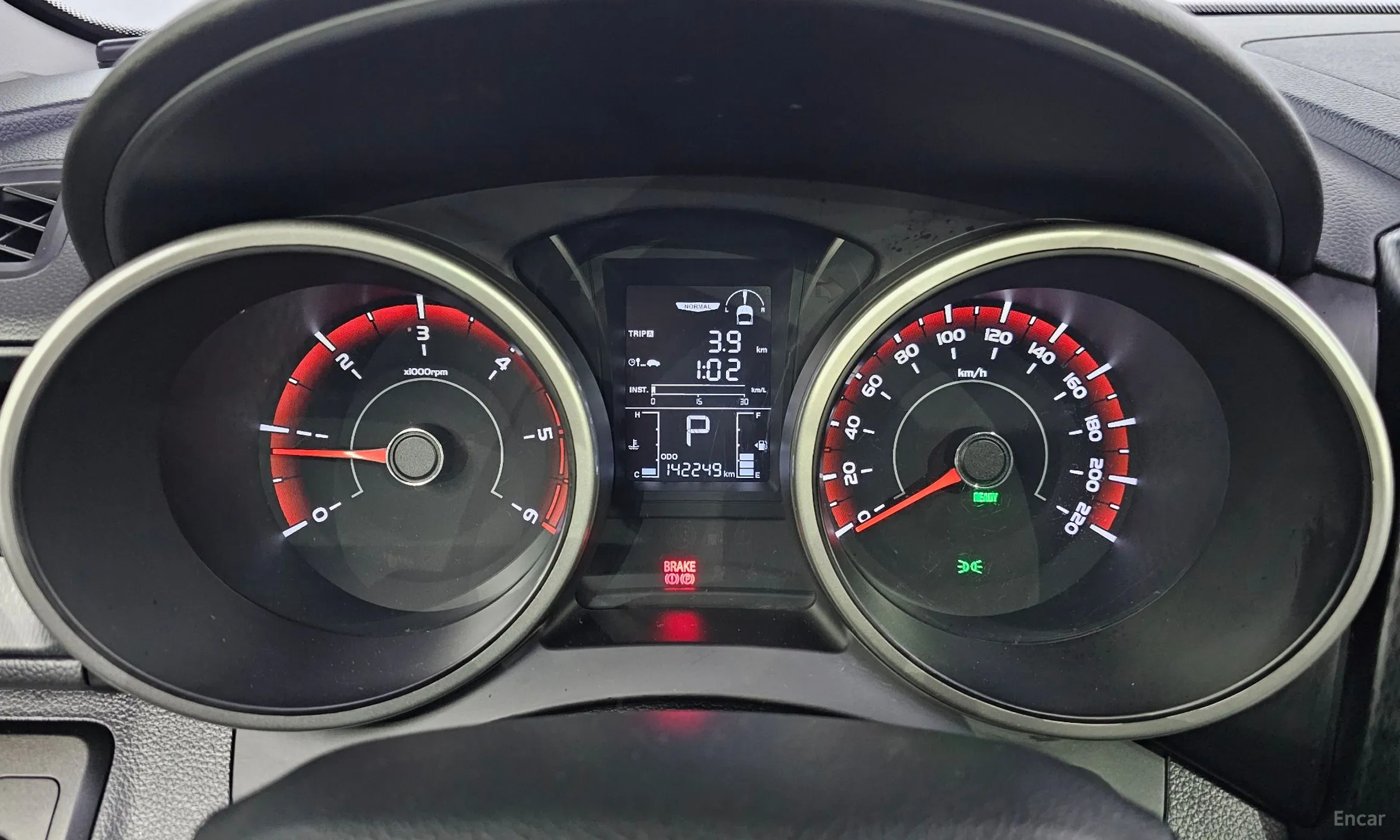 KG Mobility (SsangYong) Tivoli Air превью 8