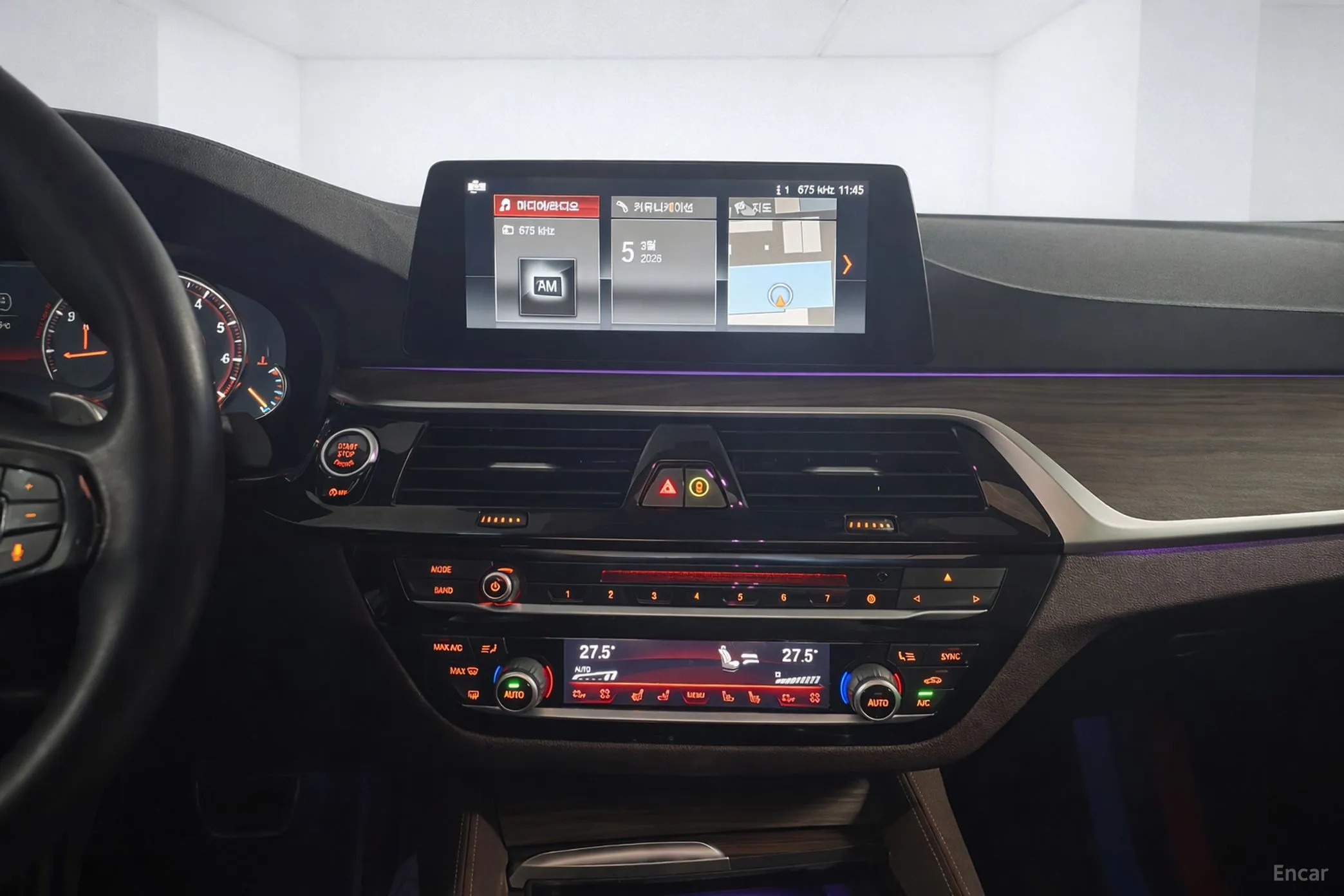 BMW 5 Series (G30) превью 14