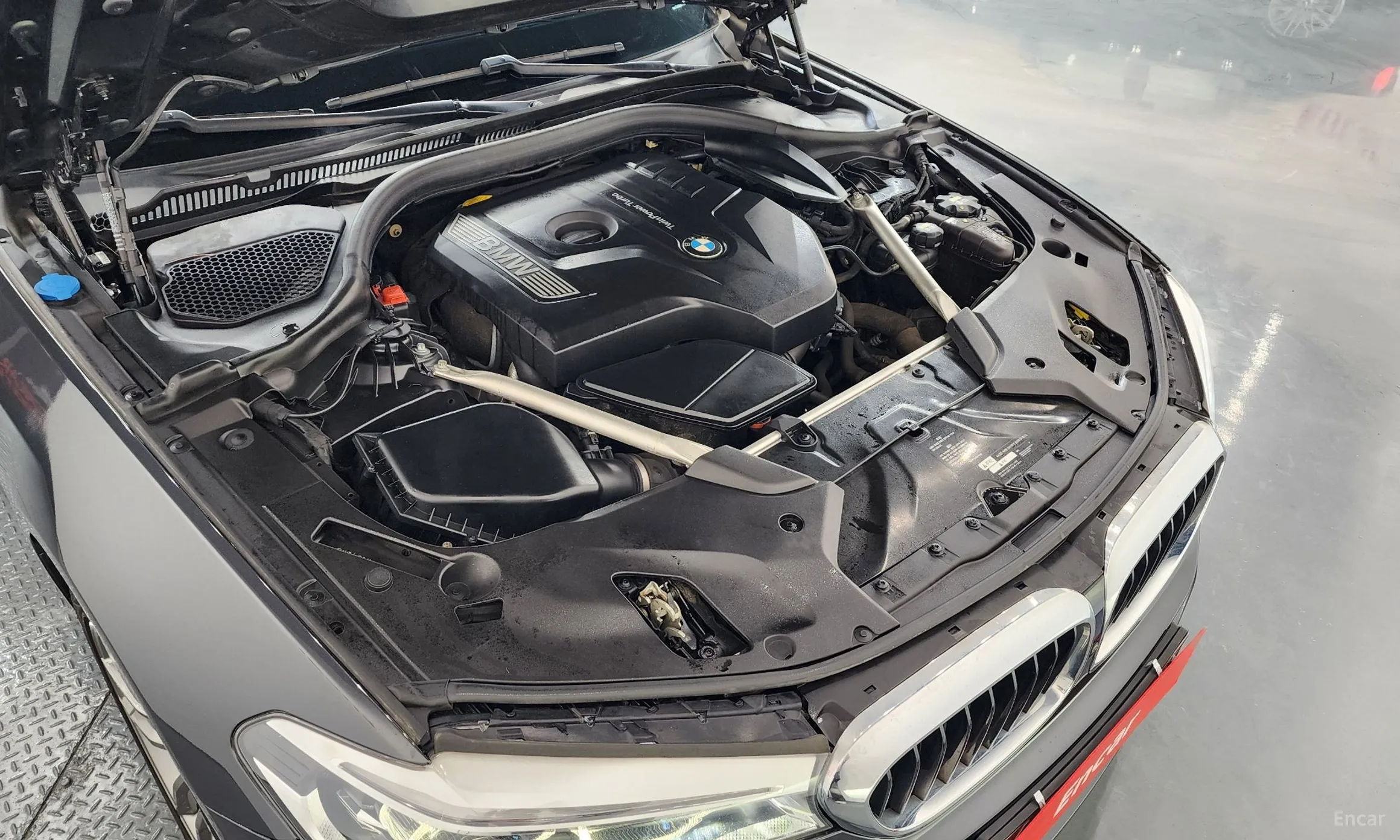 BMW 5 Series (G30) превью 6