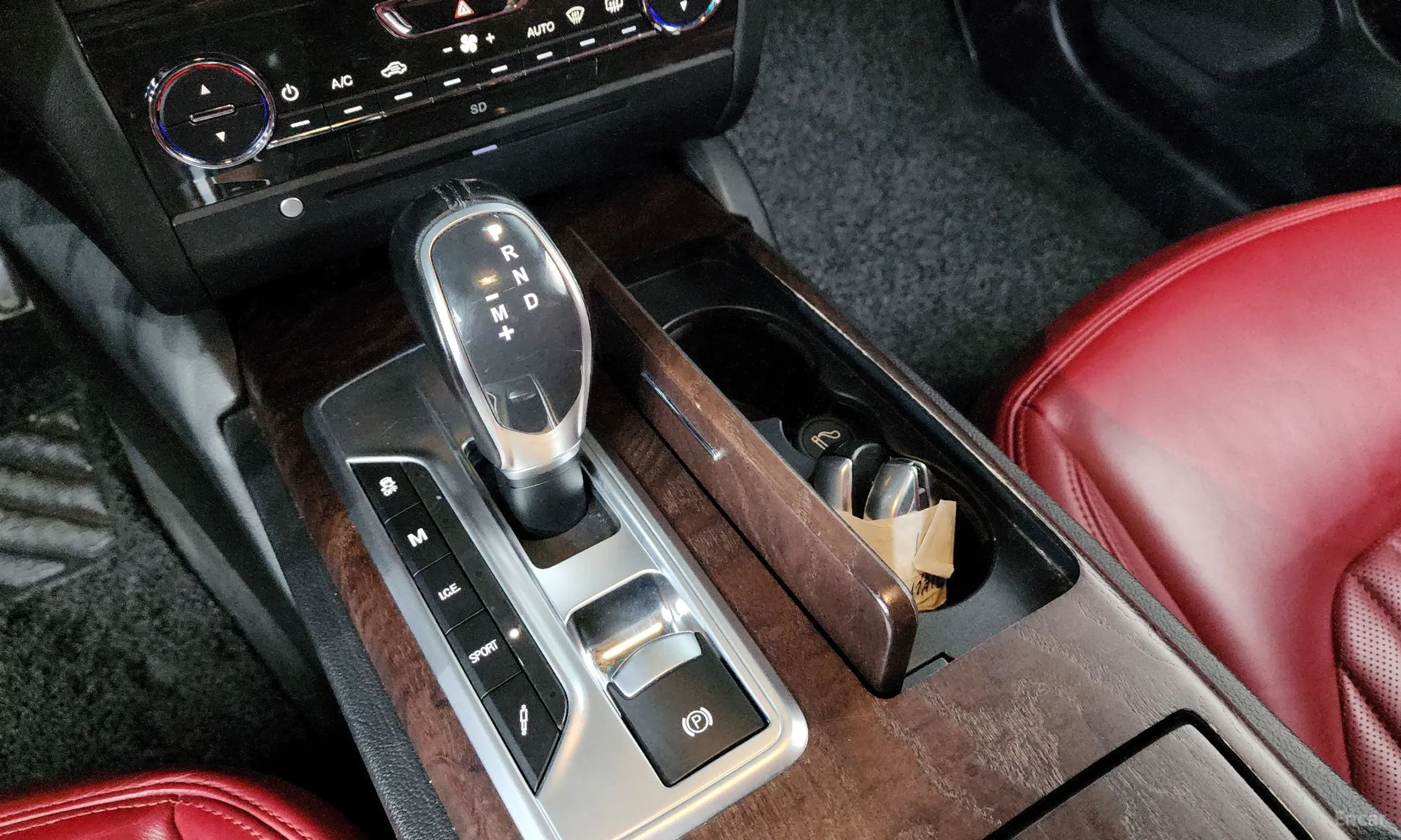 Maserati Ghibli превью 9
