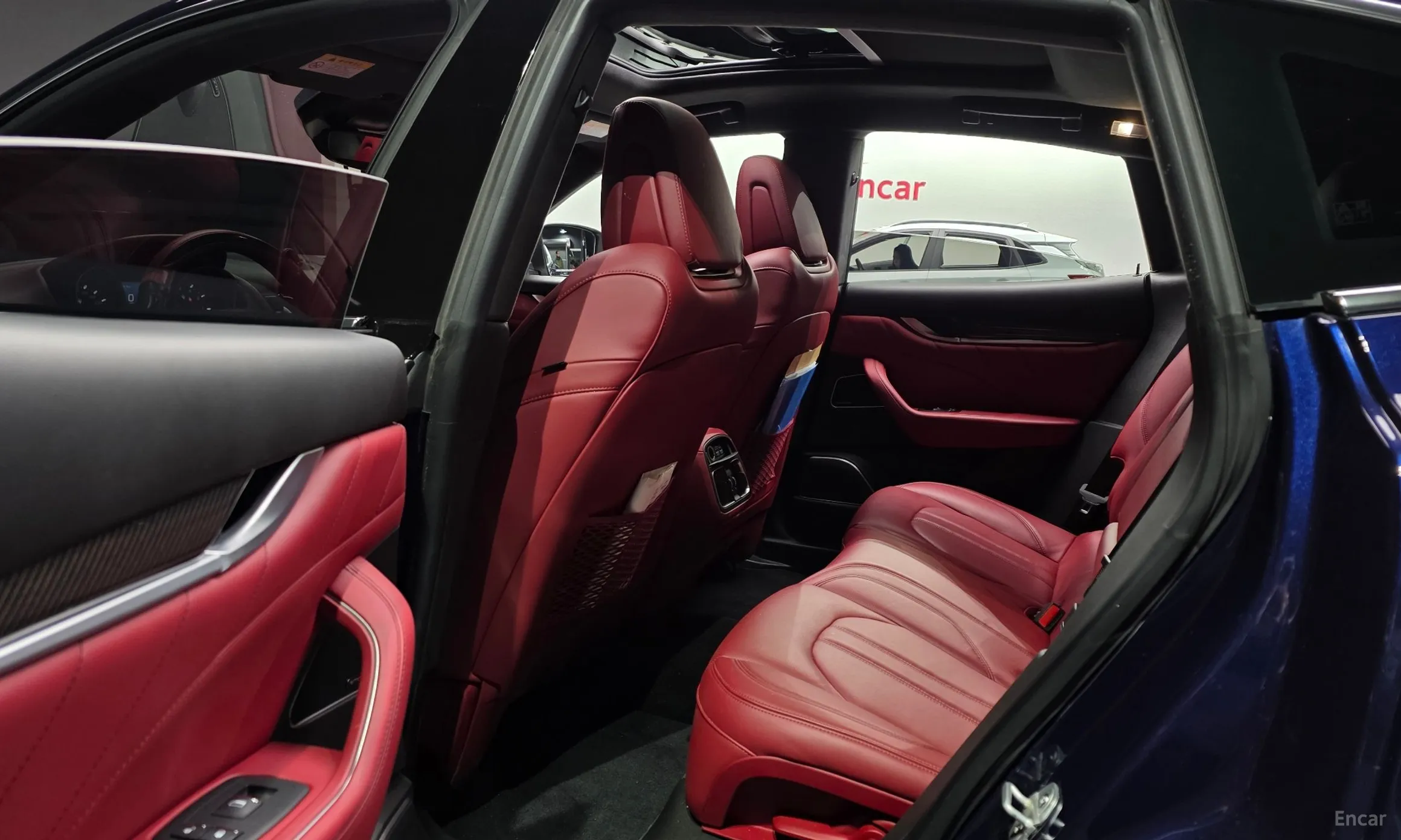 Maserati Levante превью 12