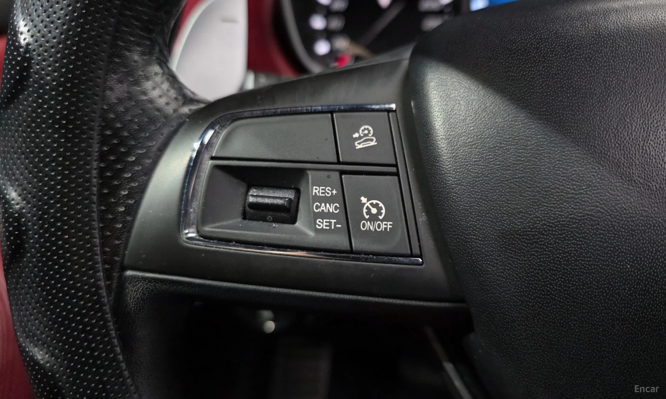 Maserati Levante превью 18