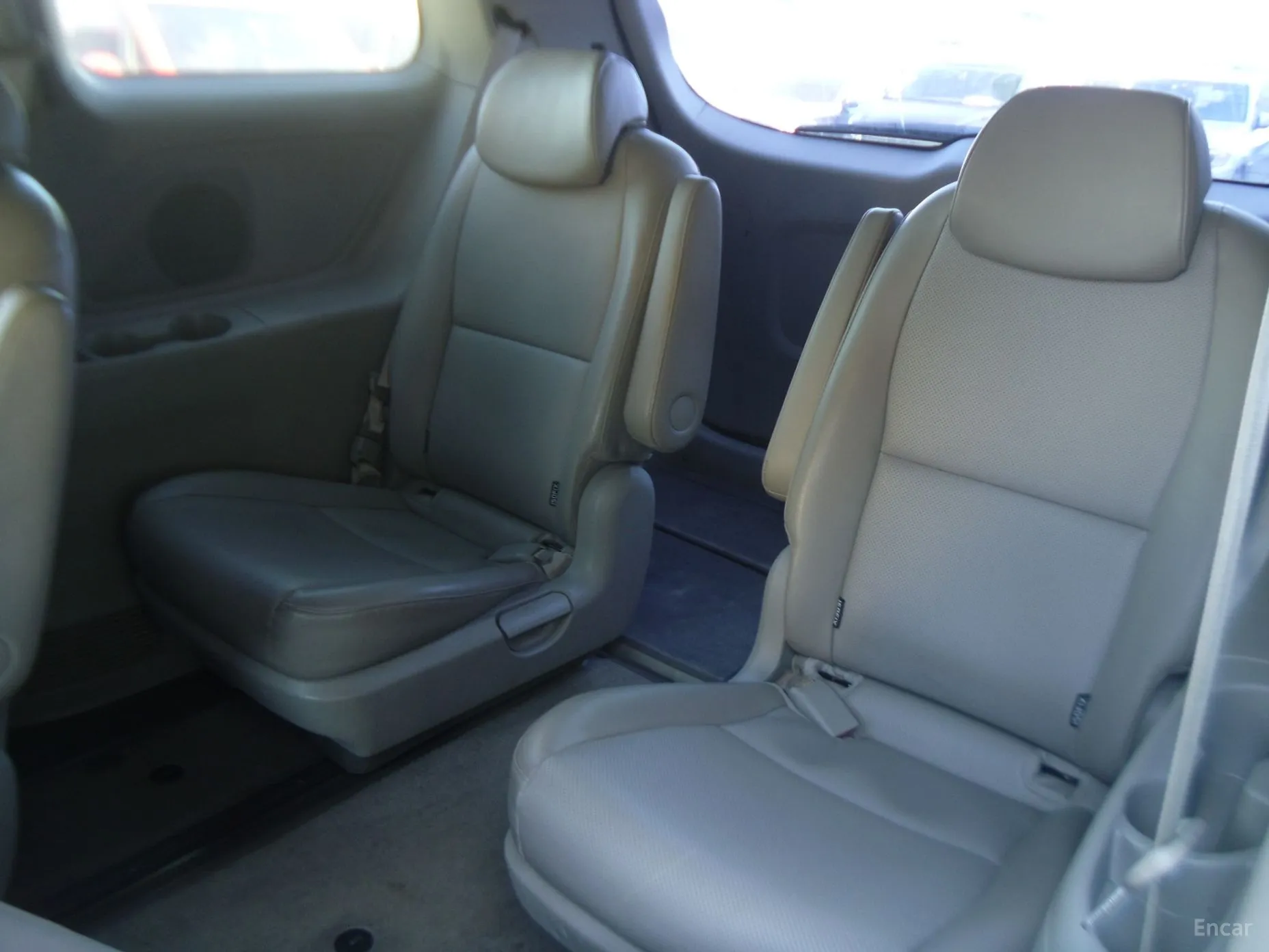 Kia Carnival превью 13
