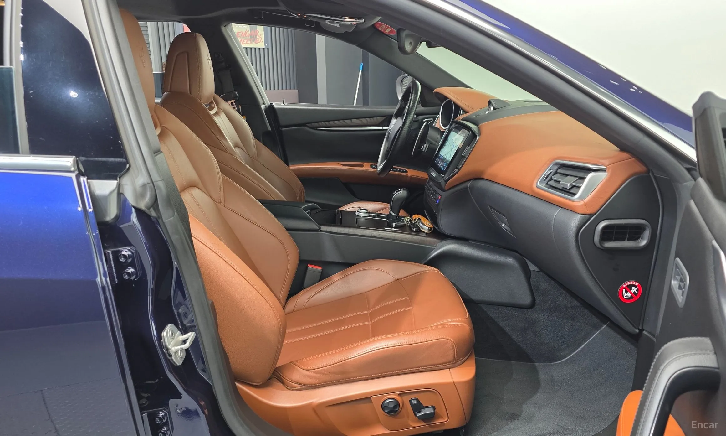 Maserati Ghibli превью 11