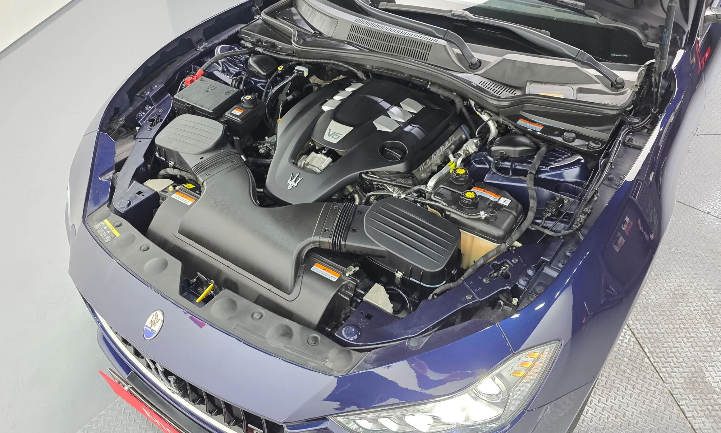 Maserati Ghibli превью 6