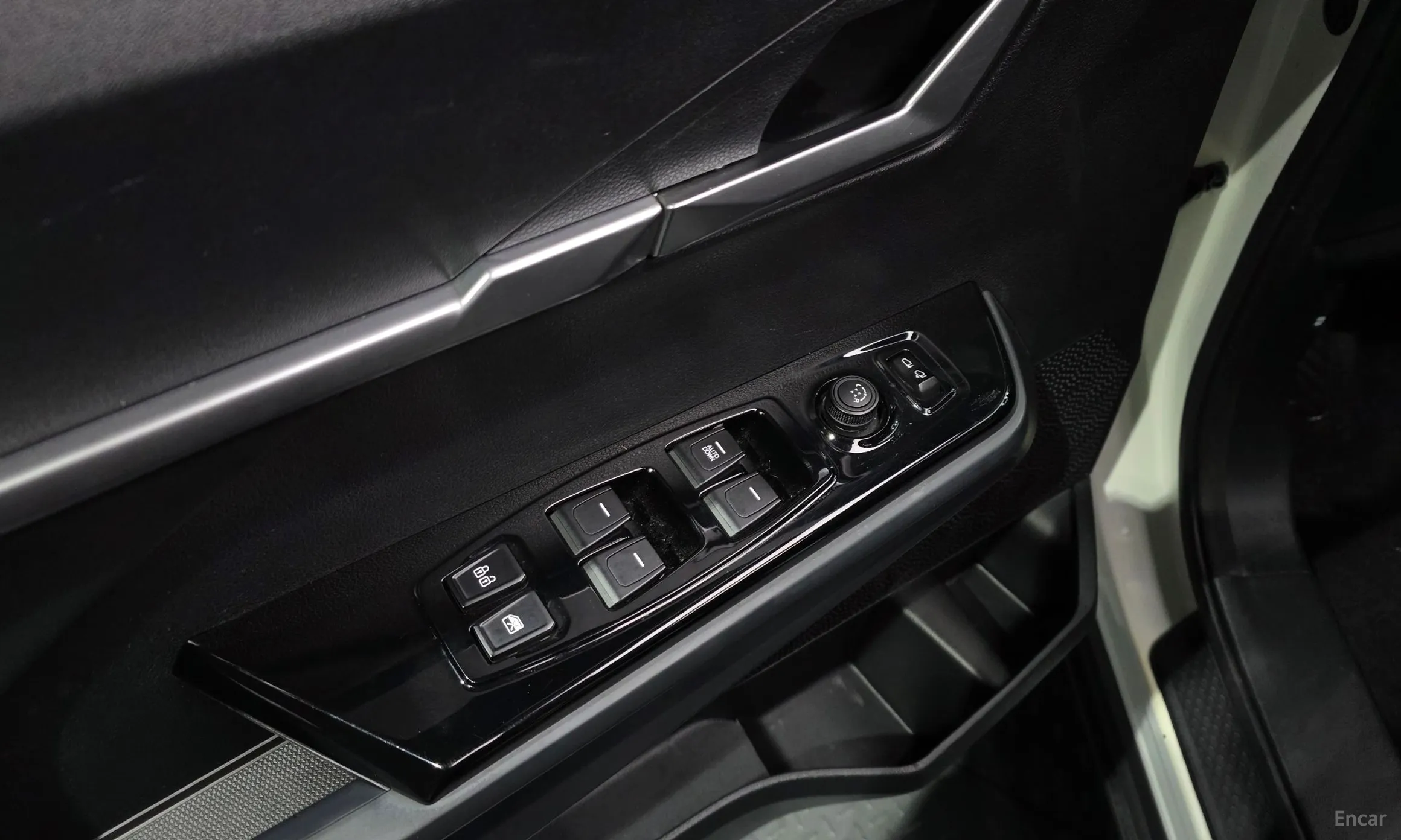 KG Mobility (SsangYong) Torres превью 17