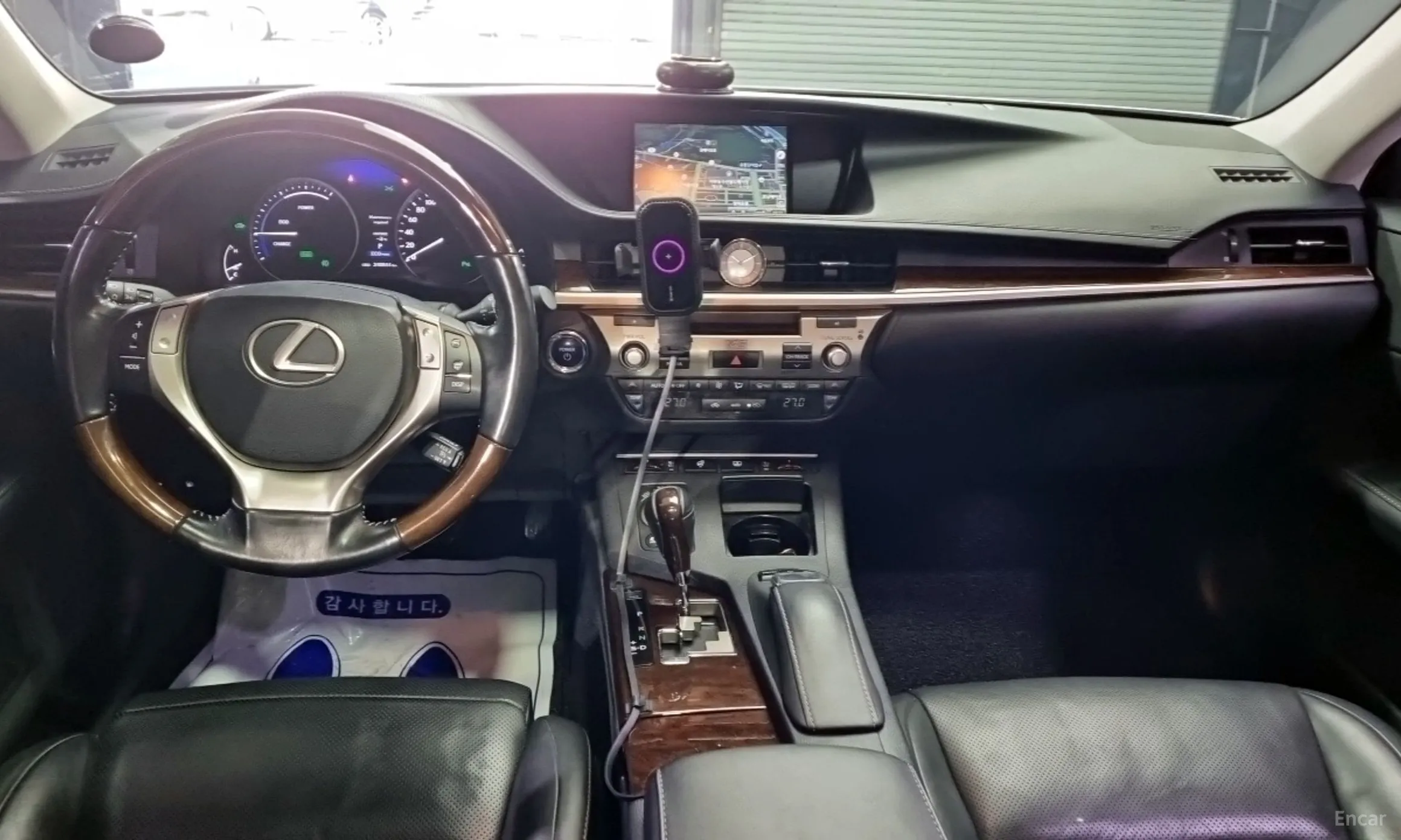 Lexus New ES300h превью 5