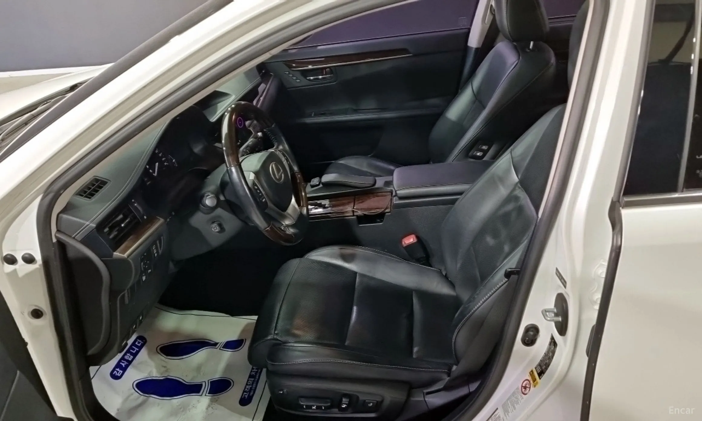 Lexus New ES300h превью 7