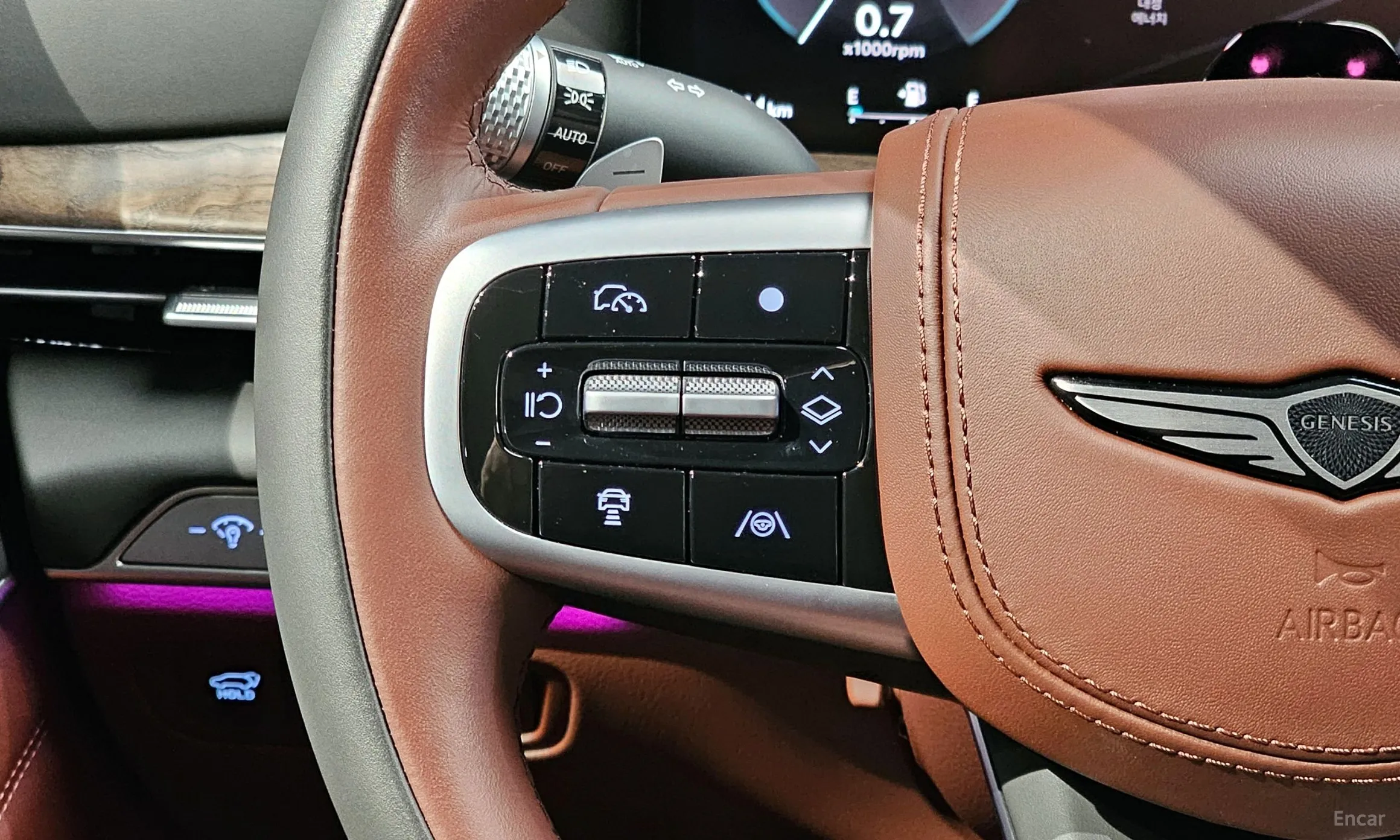 Genesis GV80 превью 18