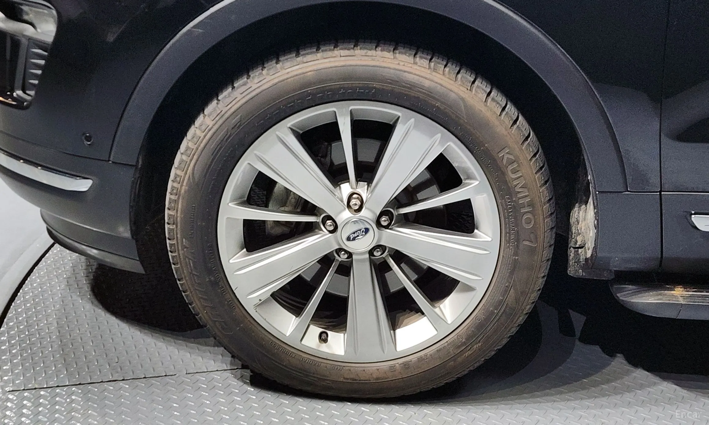 Ford Explorer превью 5