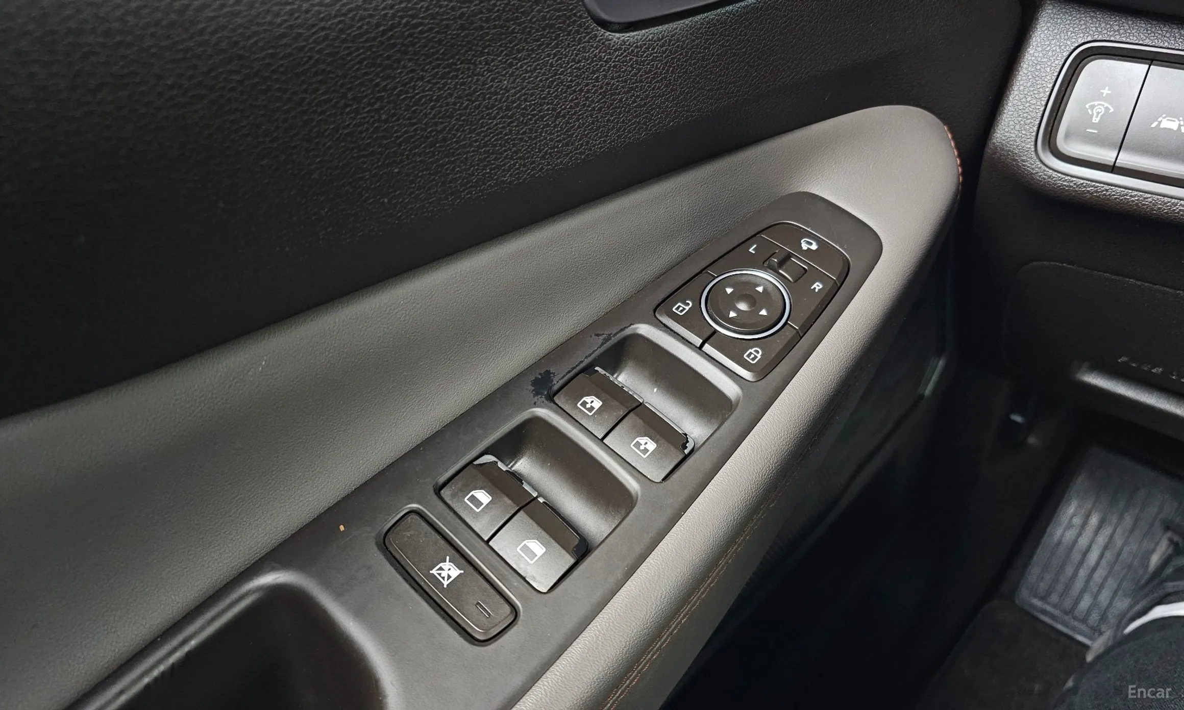 Hyundai Santa Fe TM превью 12