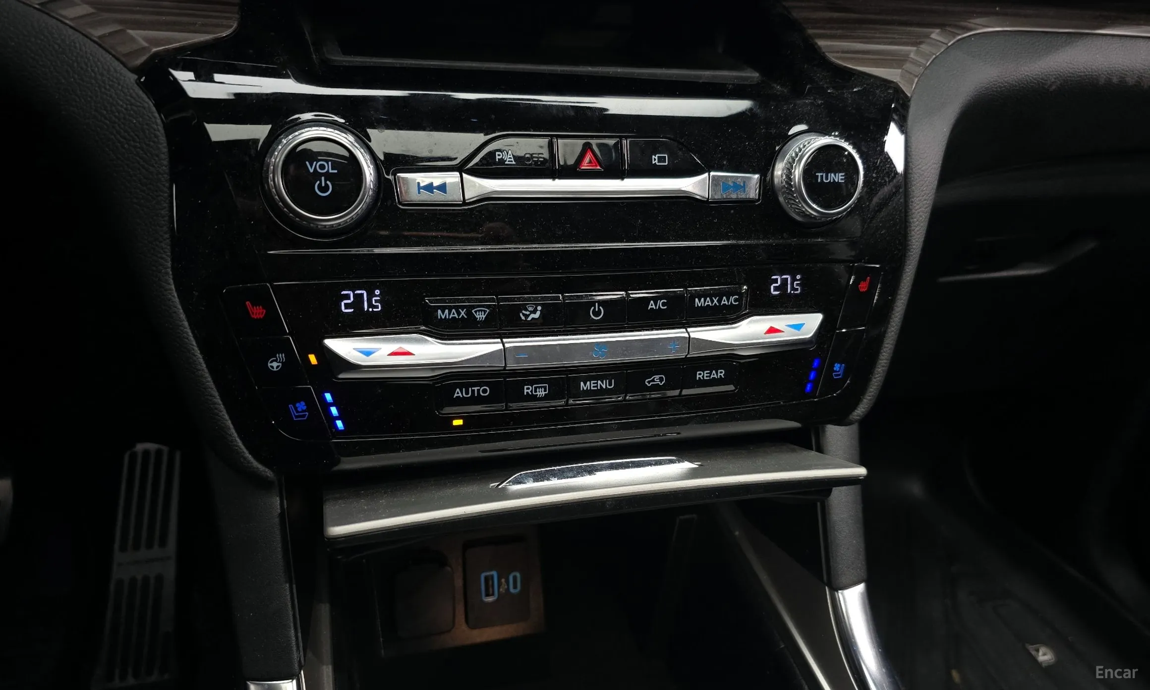 Ford Explorer 6th Generation превью 17