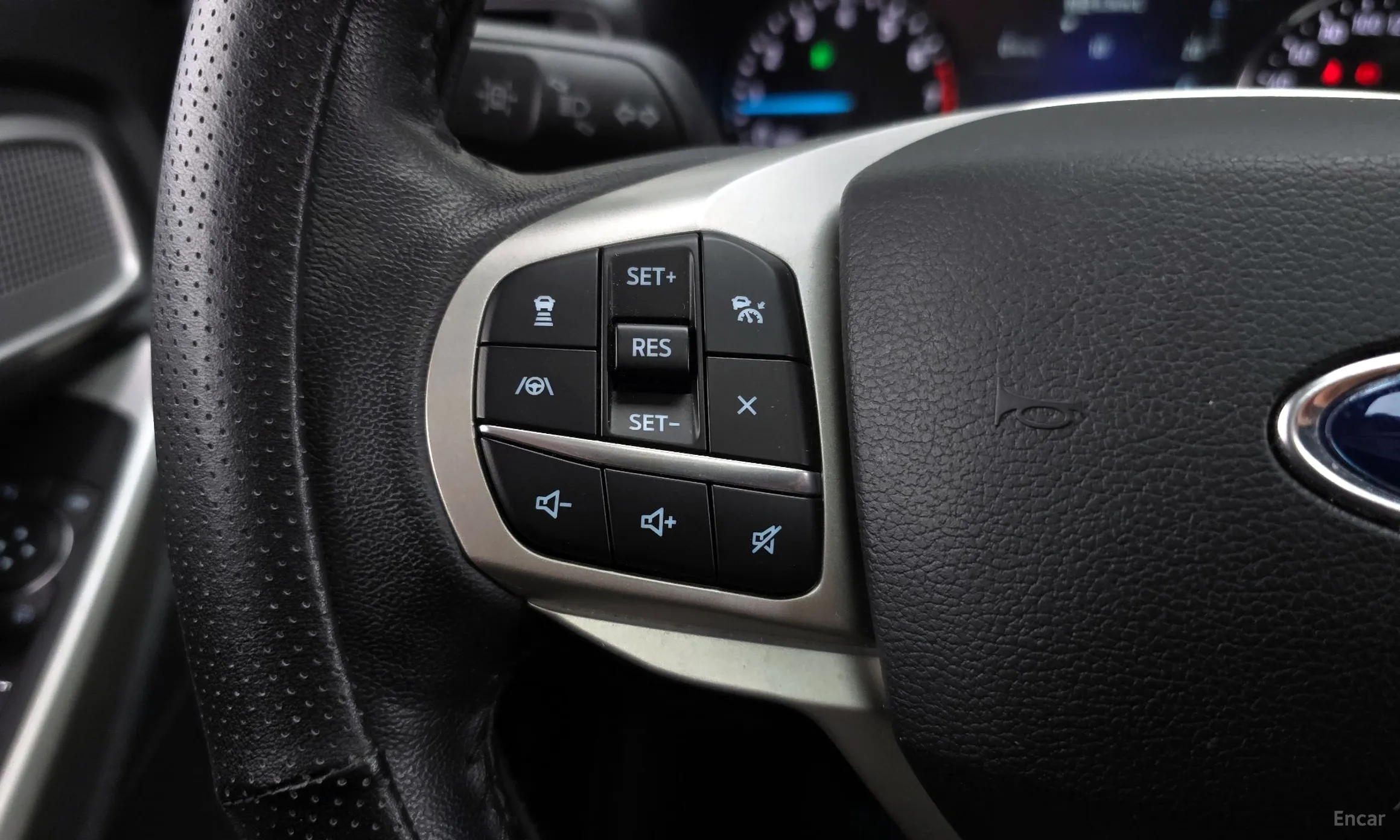 Ford Explorer 6th Generation превью 18